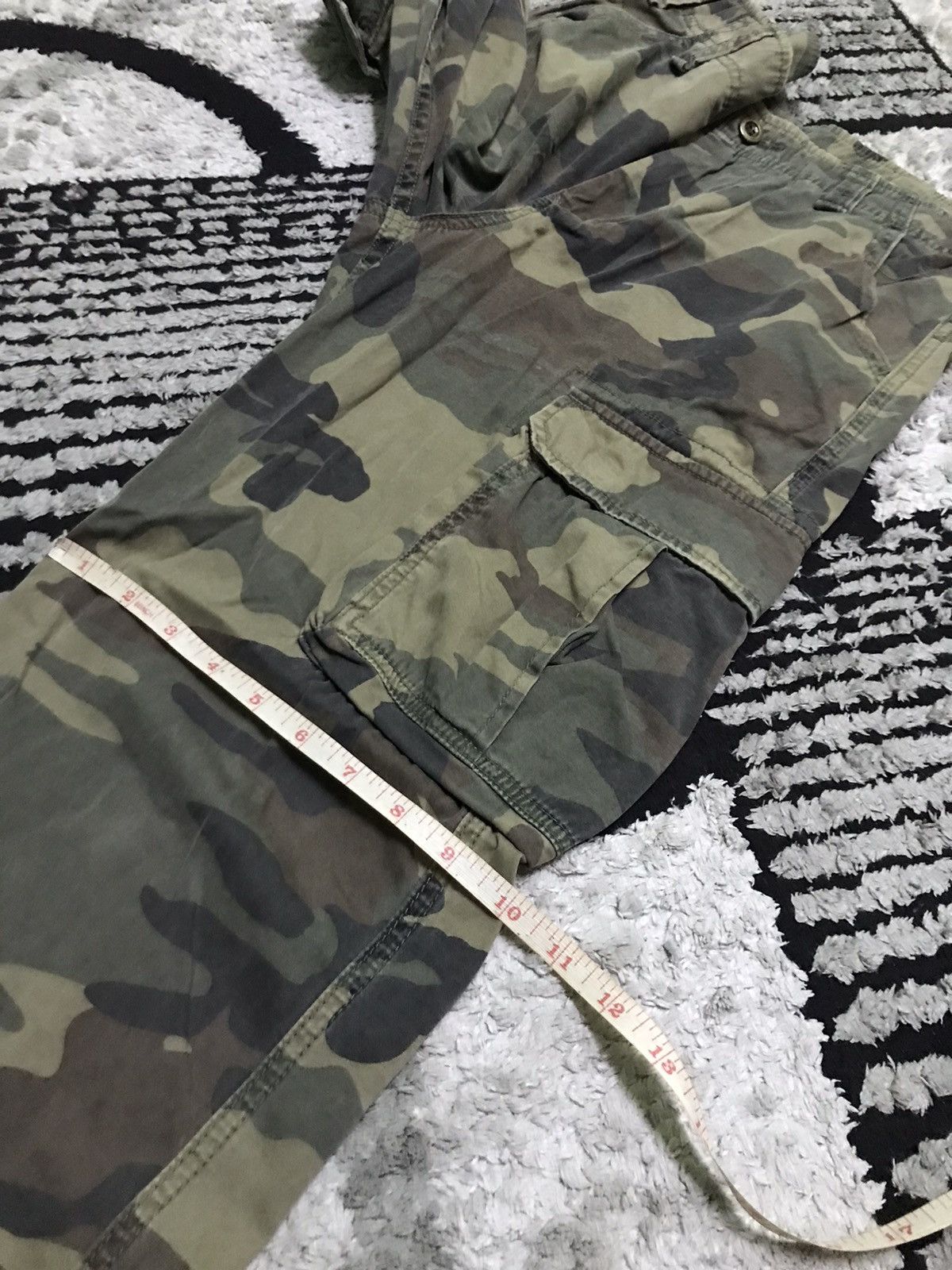 Japanese Brand 30x30 Drapers woodland camo cargo pants Size US 32 / EU 48 - 9 Thumbnail