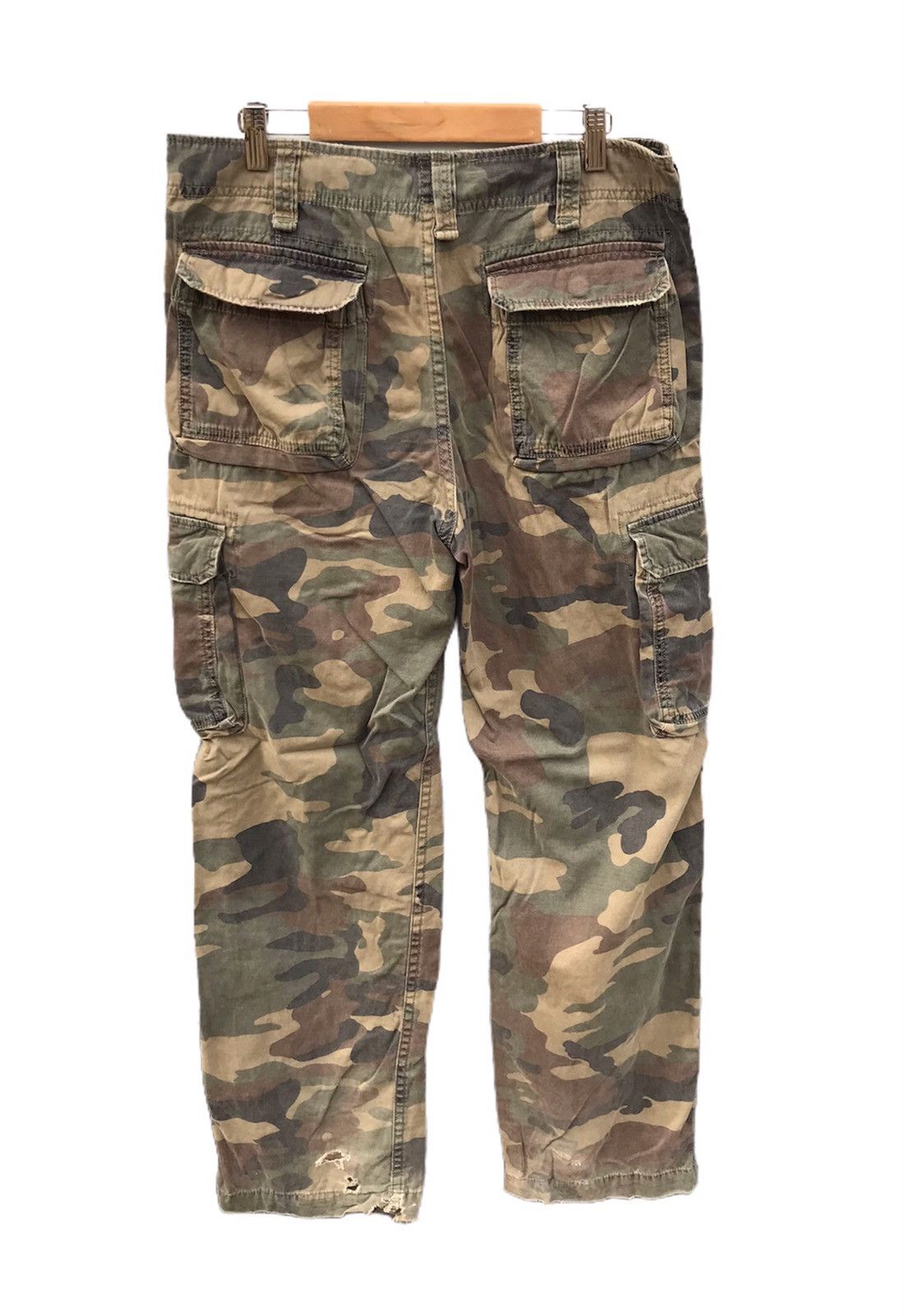 Japanese Brand 30x30 Drapers woodland camo cargo pants Size US 32 / EU 48 - 2 Thumbnail