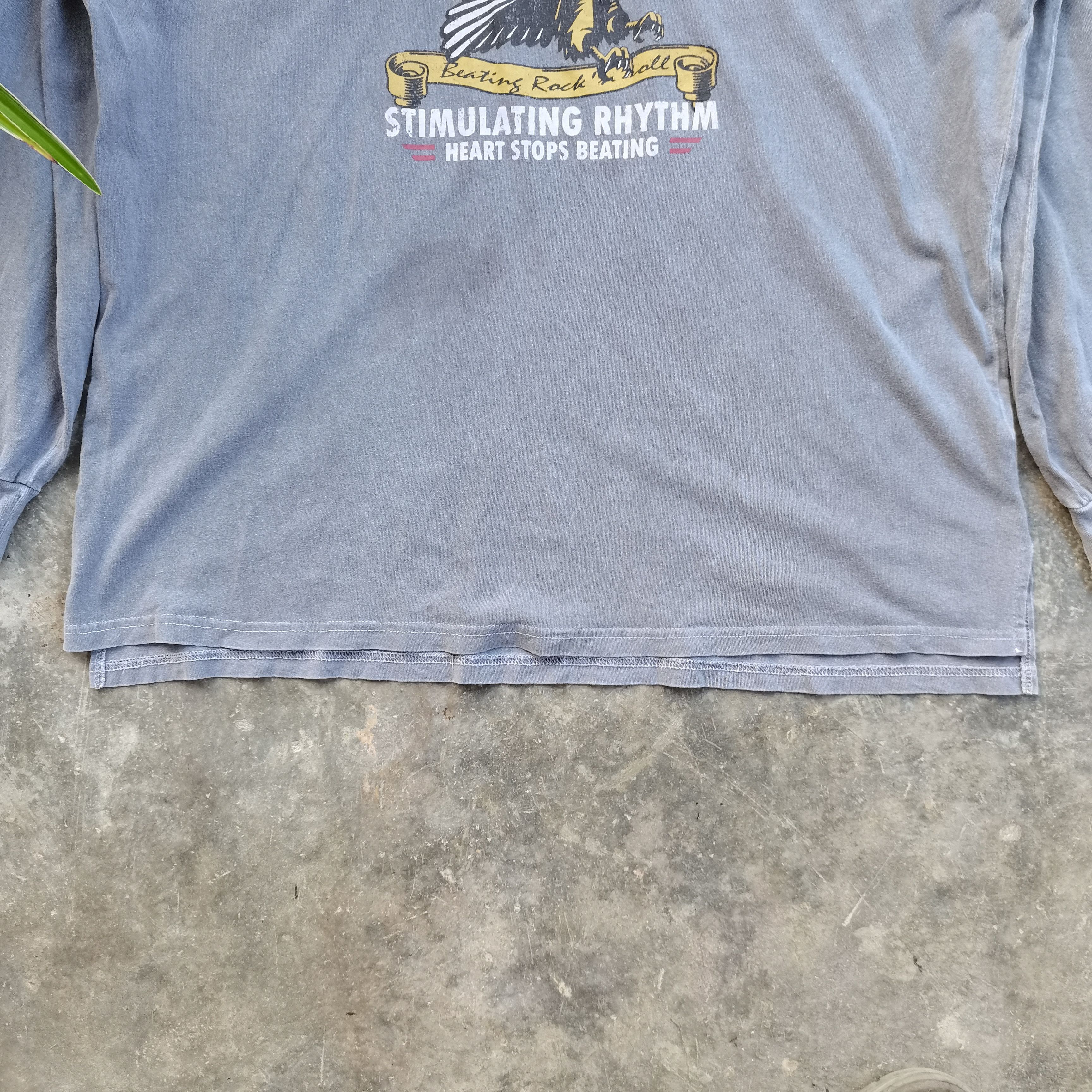Band Tees × Vintage Crazy Vintage TEMPTED TOUR 1856 Longsleeve Tshirt Size US M / EU 48-50 / 2 - 3 Thumbnail