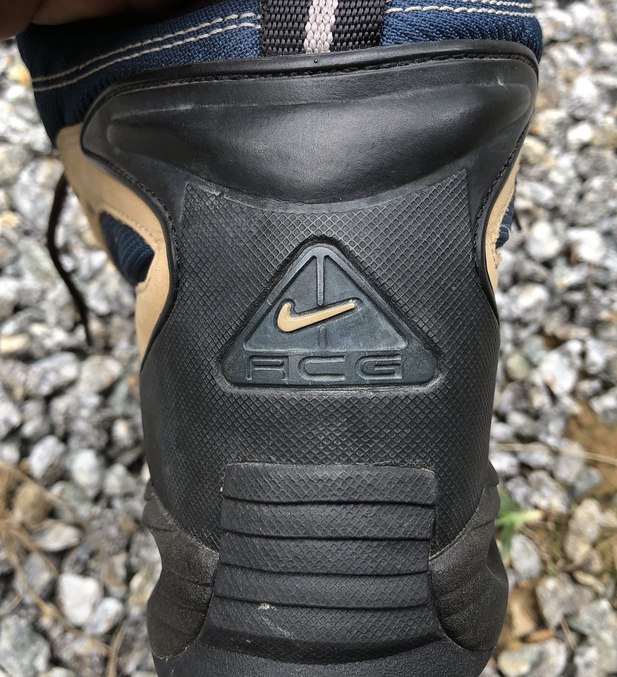 Nike ACG × Vintage Vintage Nike Air ACG 90’ Leather Hiking Shoes Size US 9.5 / EU 42-43 - 9 Thumbnail