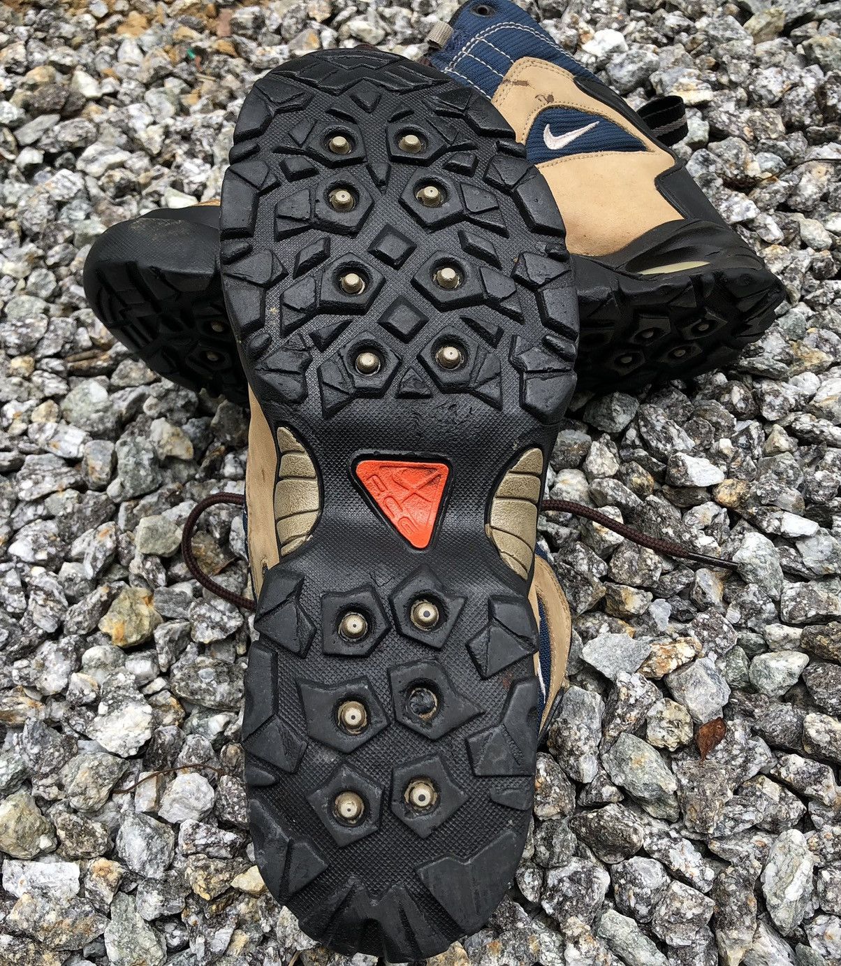 Nike ACG × Vintage Vintage Nike Air ACG 90’ Leather Hiking Shoes Size US 9.5 / EU 42-43 - 7 Thumbnail
