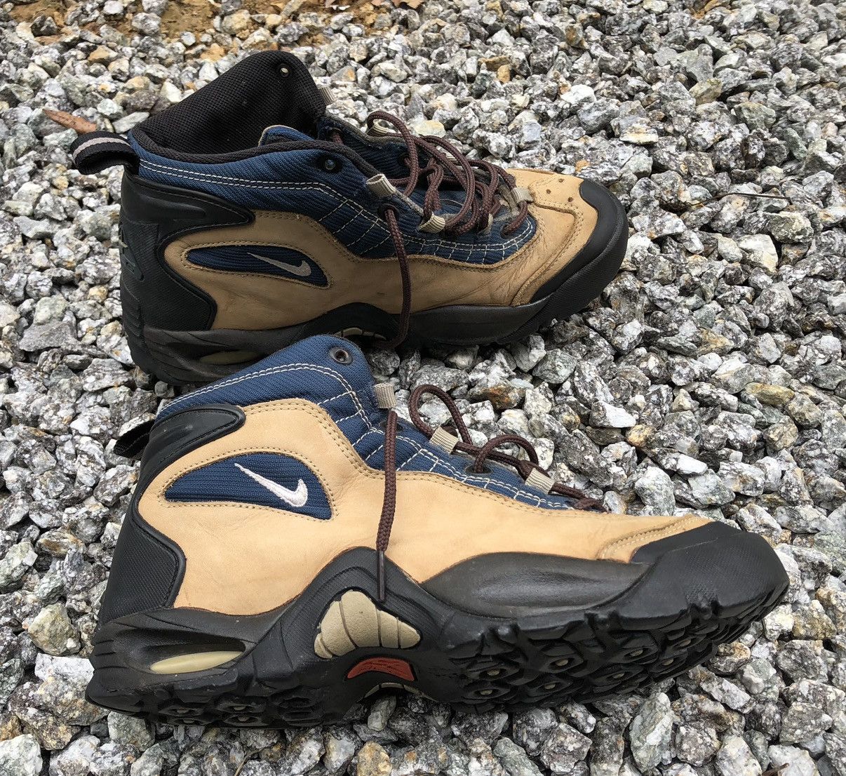 Nike ACG × Vintage Vintage Nike Air ACG 90’ Leather Hiking Shoes Size US 9.5 / EU 42-43 - 5 Thumbnail