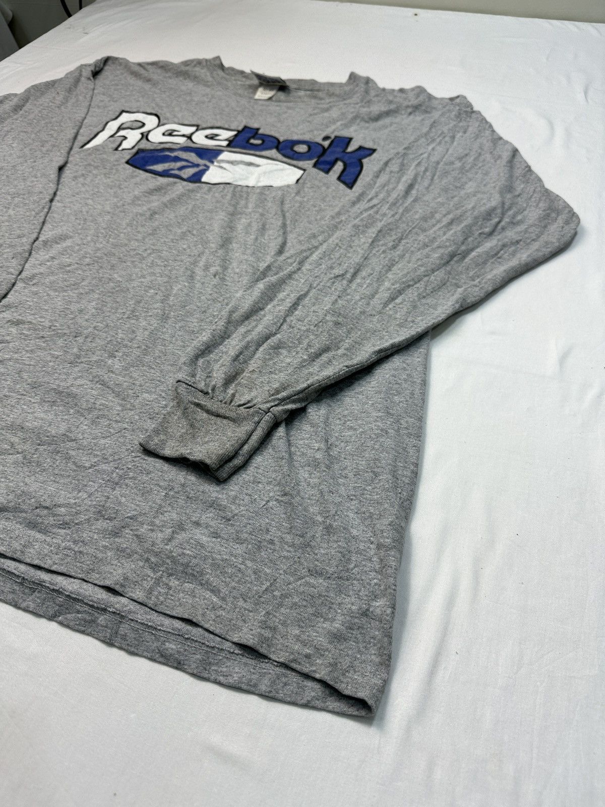 Reebok Vtg Reebok made in USA big logo long sleeve tee Size US XL / EU 56 / 4 - 3 Thumbnail