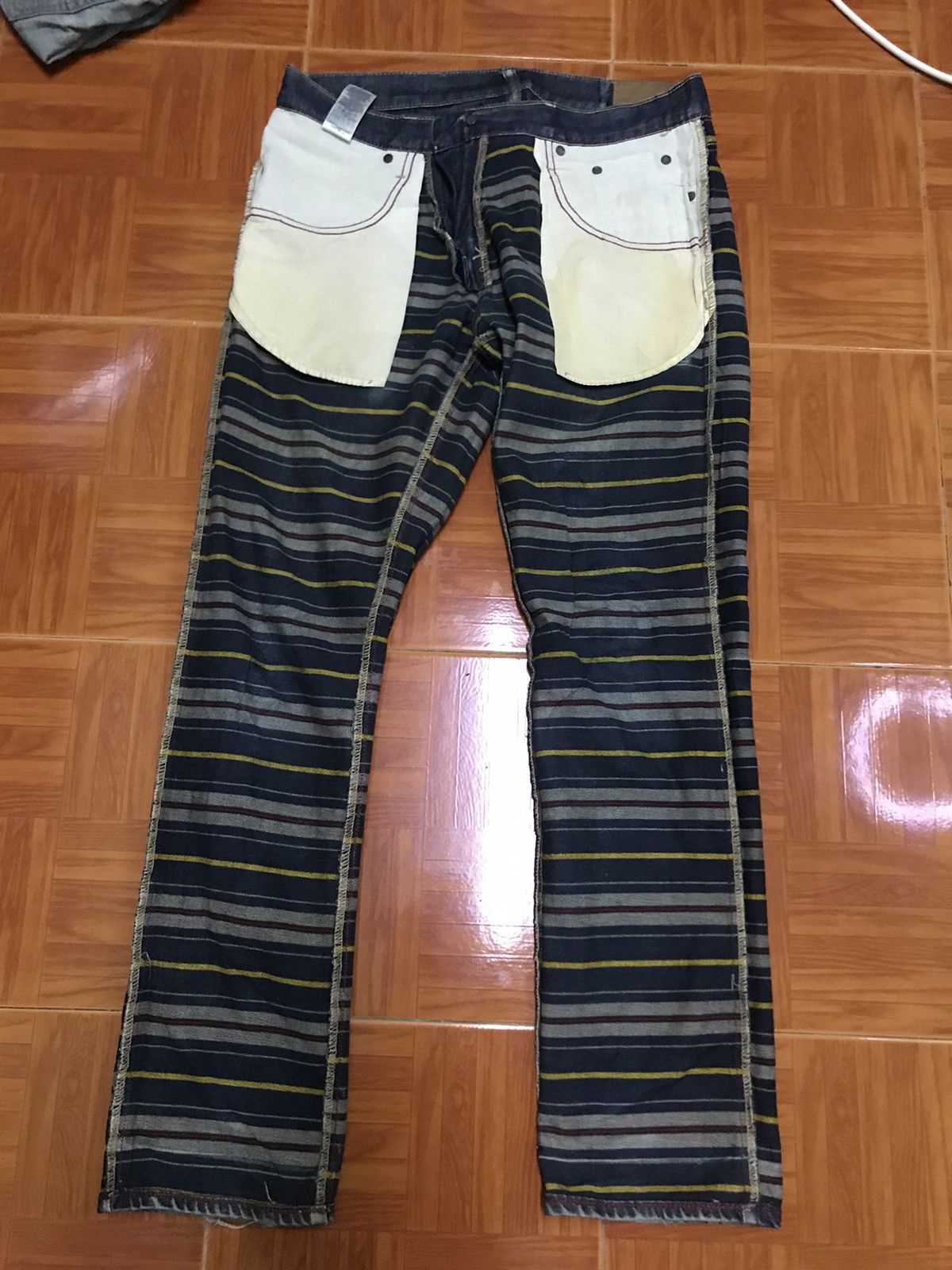 Old Navy “Men’s Blue Faded Straight-Leg Jeans Distressed Vintage Wash Size US 33 - 8 Thumbnail