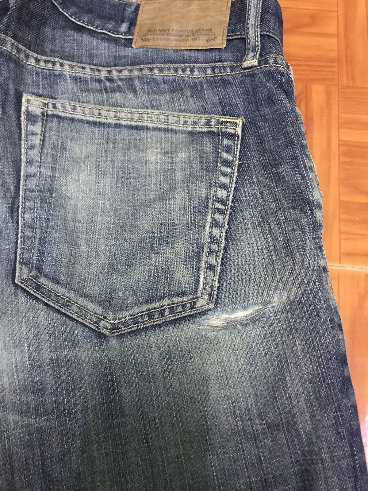 Old Navy “Men’s Blue Faded Straight-Leg Jeans Distressed Vintage Wash Size US 33 - 3 Thumbnail