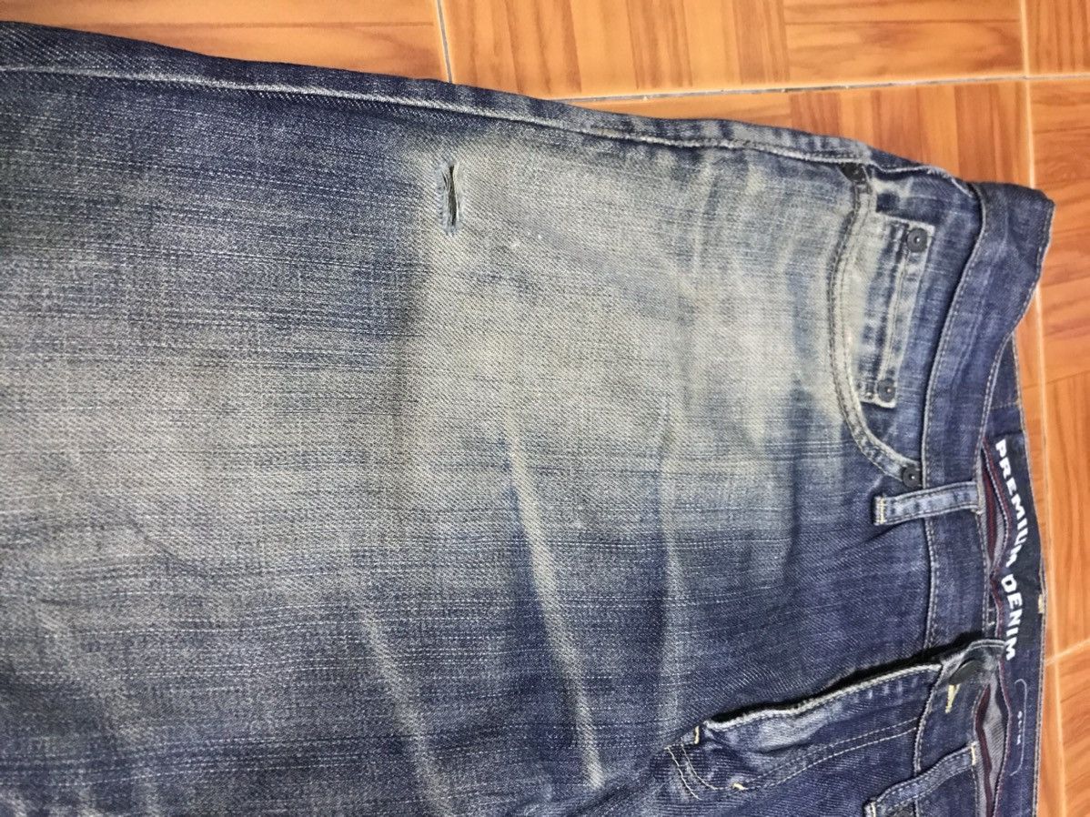Old Navy “Men’s Blue Faded Straight-Leg Jeans Distressed Vintage Wash Size US 33 - 5 Thumbnail