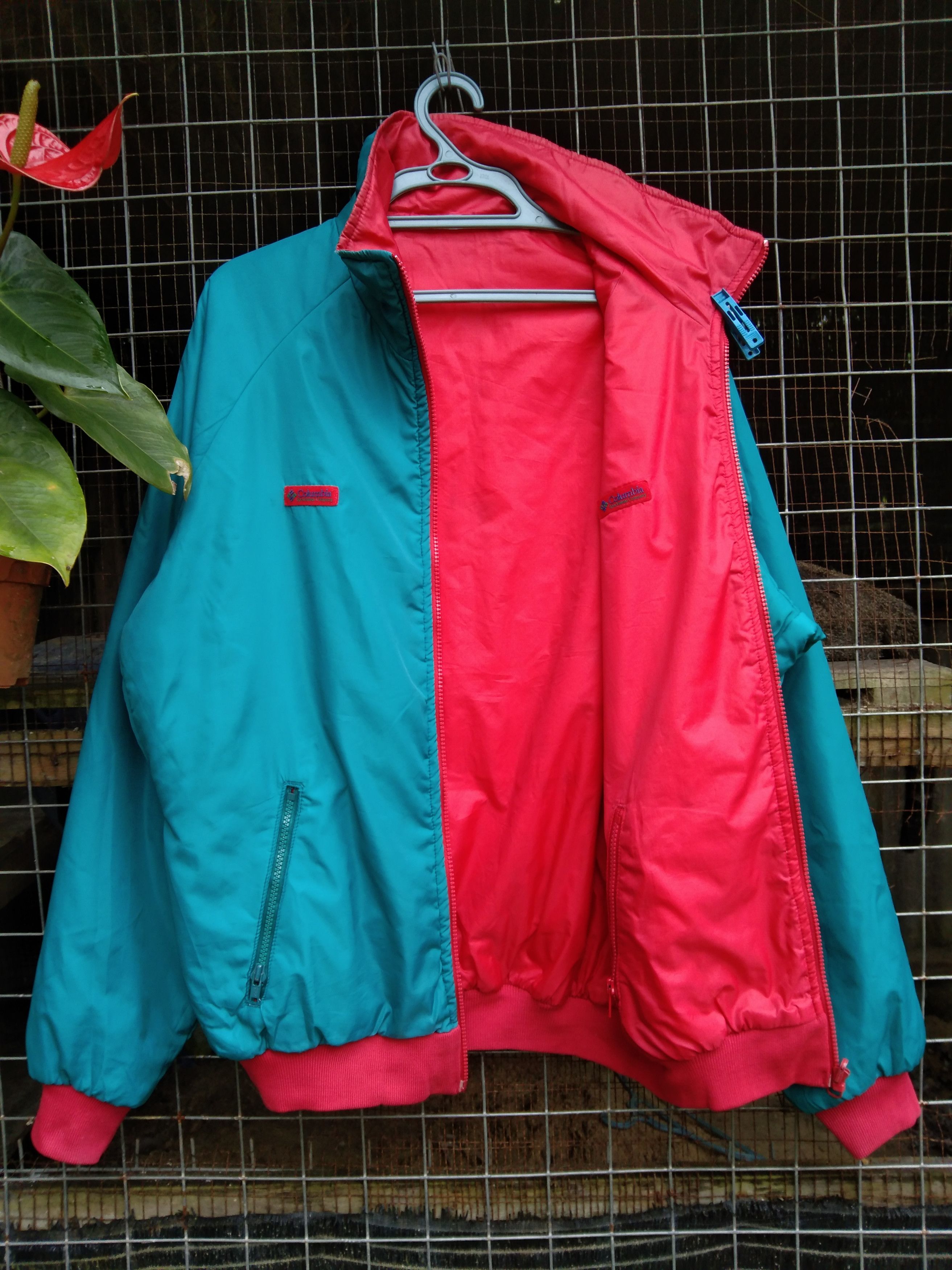 COLUMBIA REVERSIBLE JACKET LIKE NEW