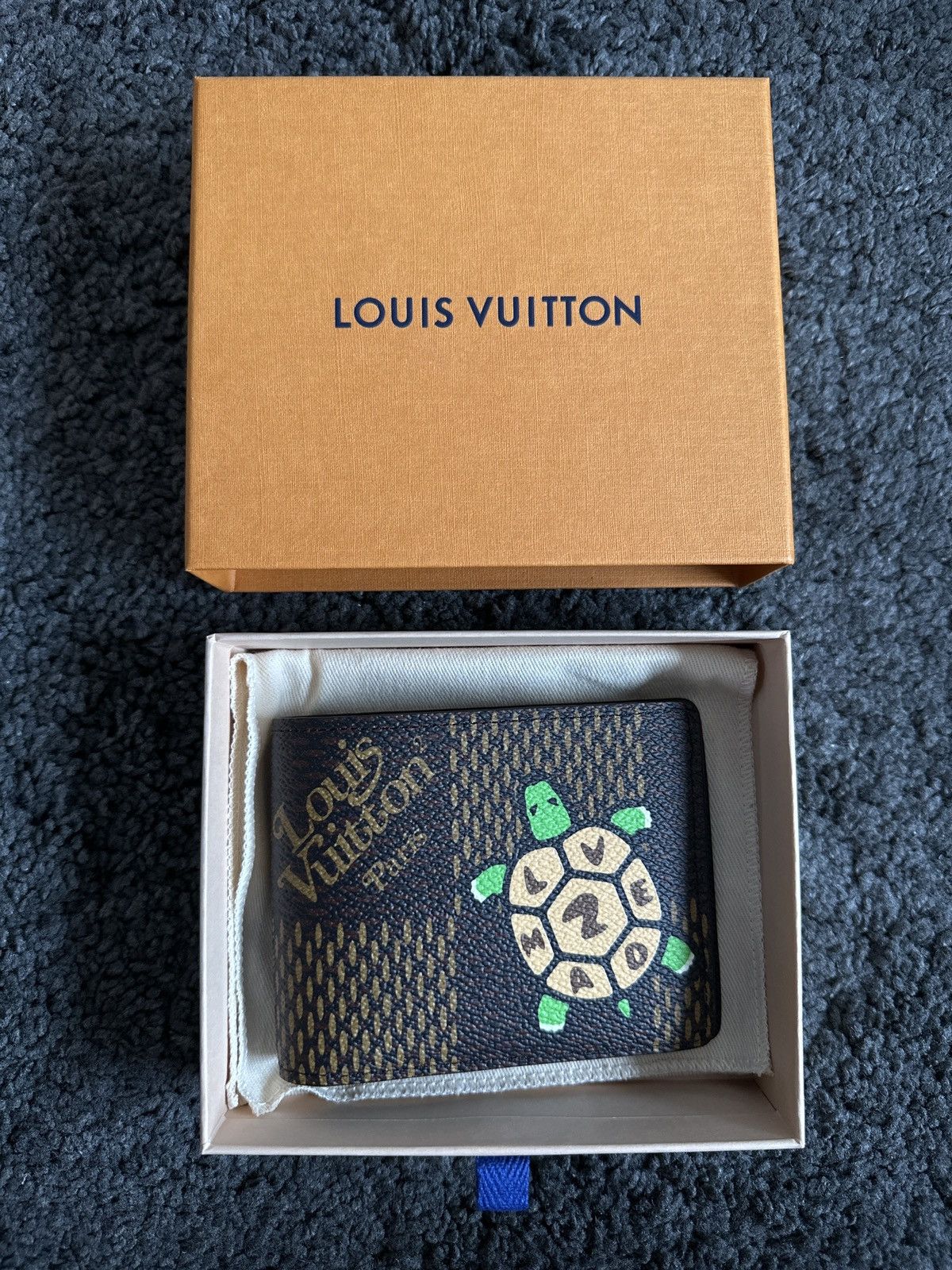 Louis Vuitton Nigo Multiple Wallet