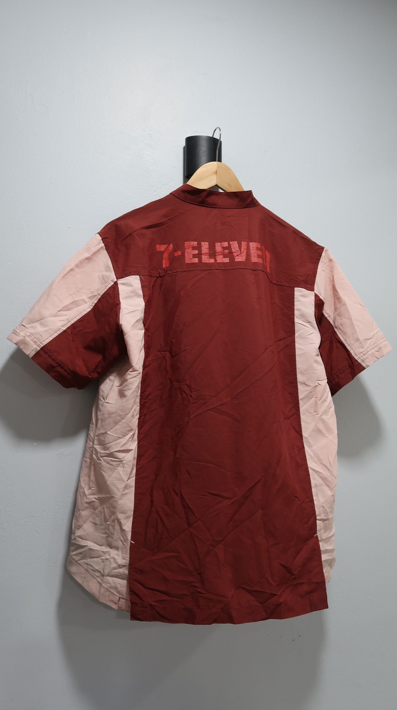Japanese Brand Vintage 7-Eleven Uniform Workers Collection Shirts Size US L / EU 52-54 / 3 - 18 Thumbnail