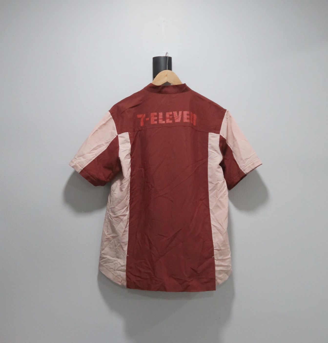 Japanese Brand Vintage 7-Eleven Uniform Workers Collection Shirts Size US L / EU 52-54 / 3 - 6 Thumbnail