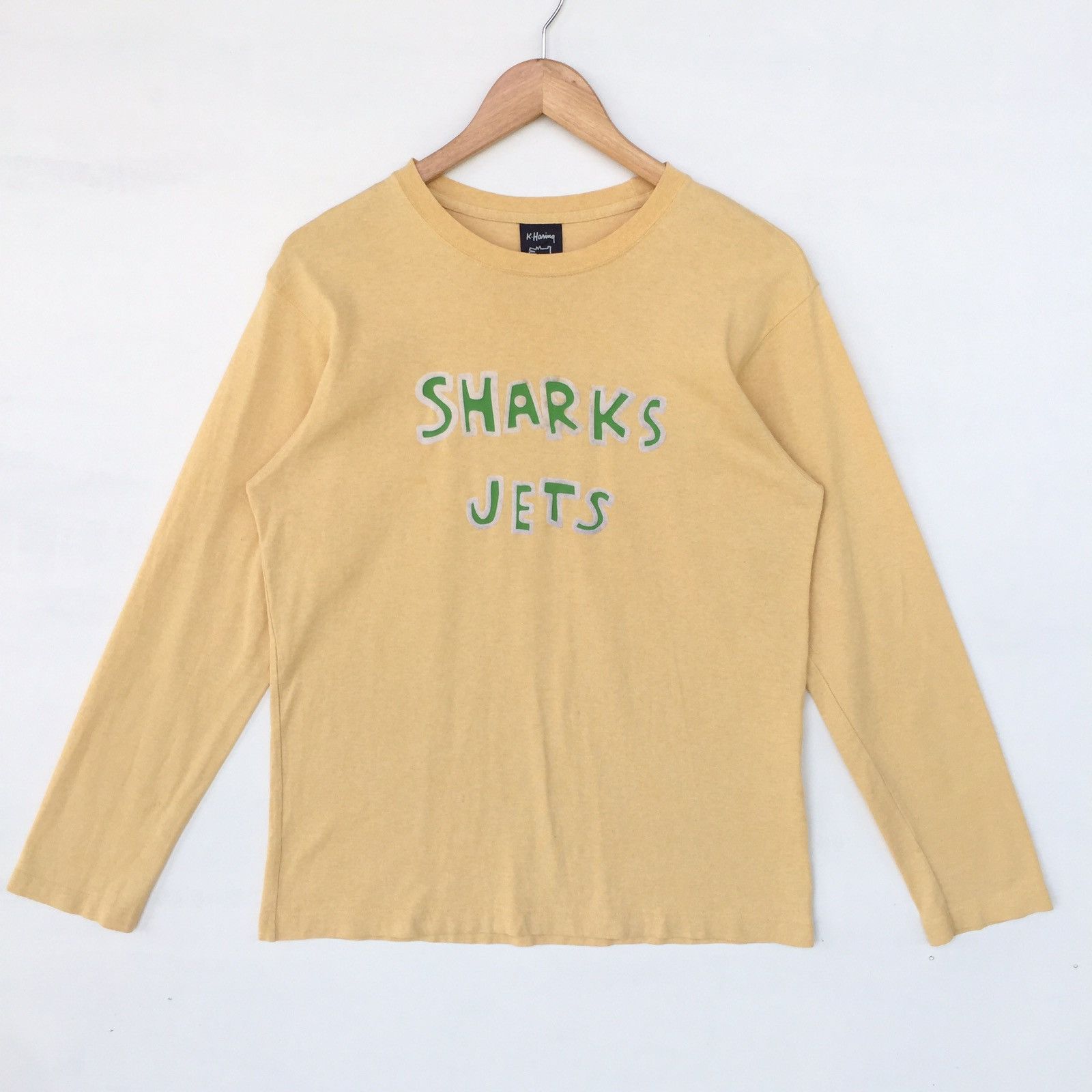 Keith Haring Keith Haring X Uniqlo Sharks Jets T Shirt Size US M / EU 48-50 / 2 - 1 Thumbnail