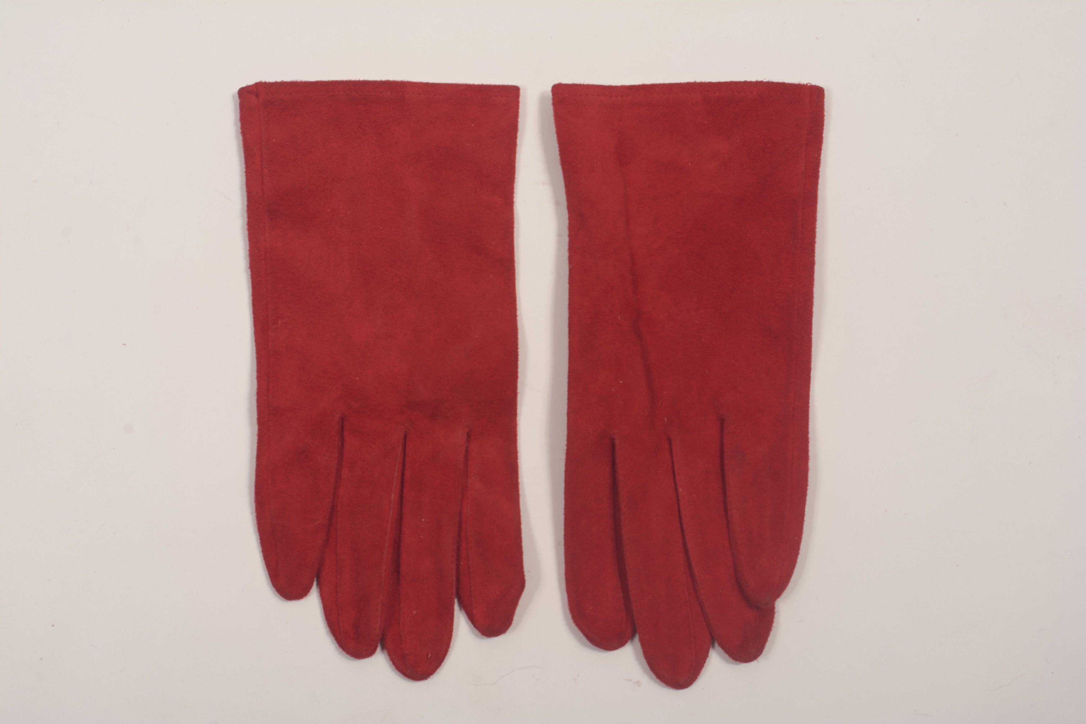 image of Yohji Yamamoto YYPH 80's Suede Gloves in Red, Men's