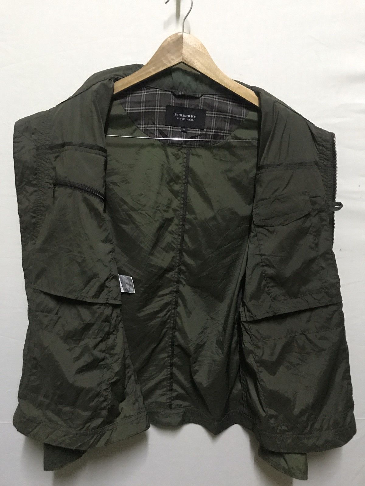 Black Label BURBERRY BLACK LABEL NYLON ZIPPER JACKET GREEN ARMY Size US M / EU 48-50 / 2 - 11 Thumbnail