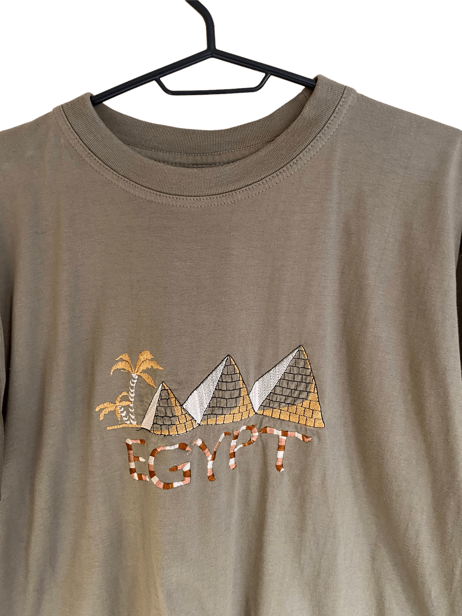 Vintage 100% egyptian cotton vintage tee, size L Size US L / EU 52-54 / 3 - 4 Thumbnail
