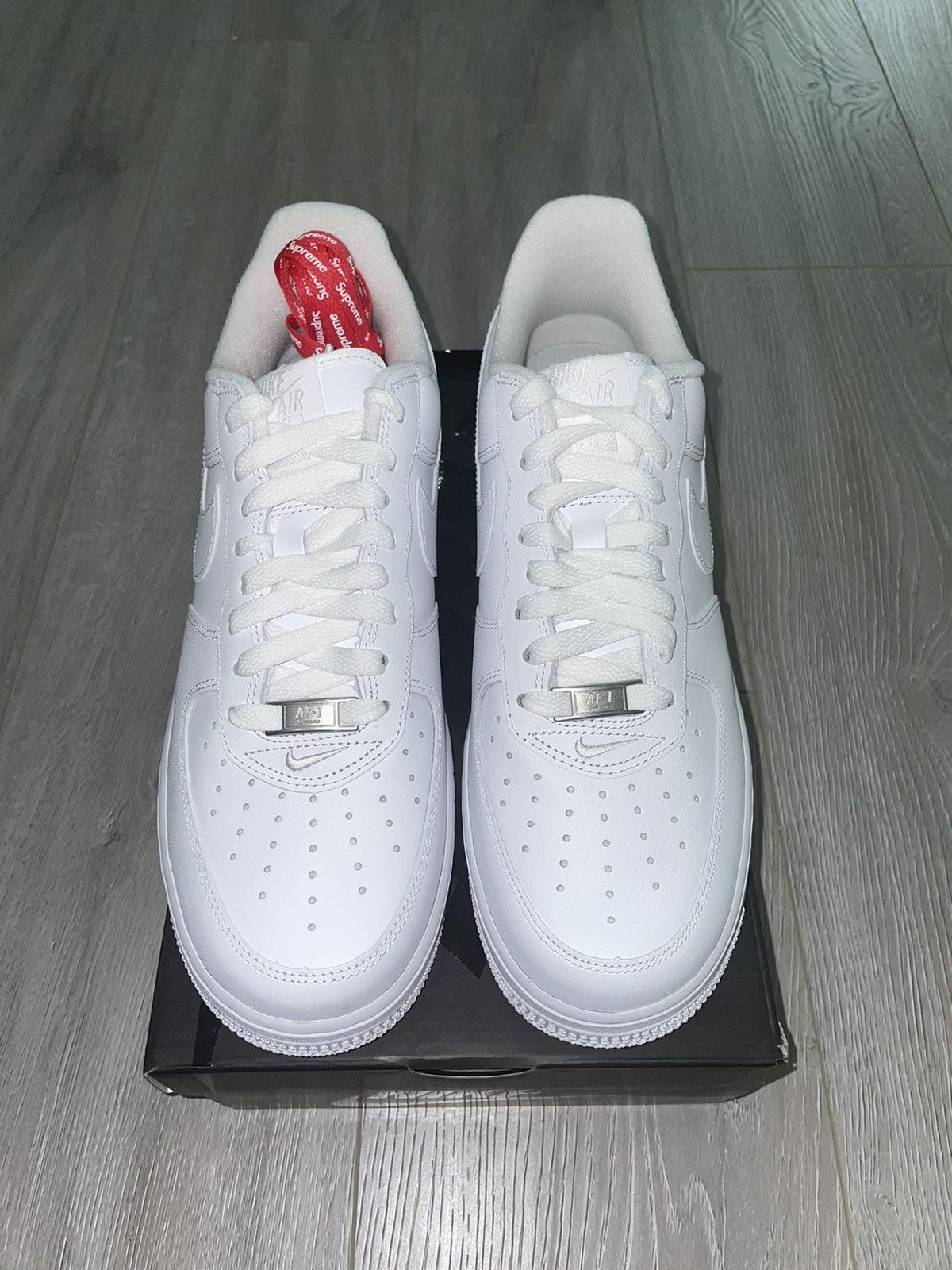 Nike × Supreme Nike x Supreme White Air Force 1 Size US 12 / EU 45 - 3 Thumbnail
