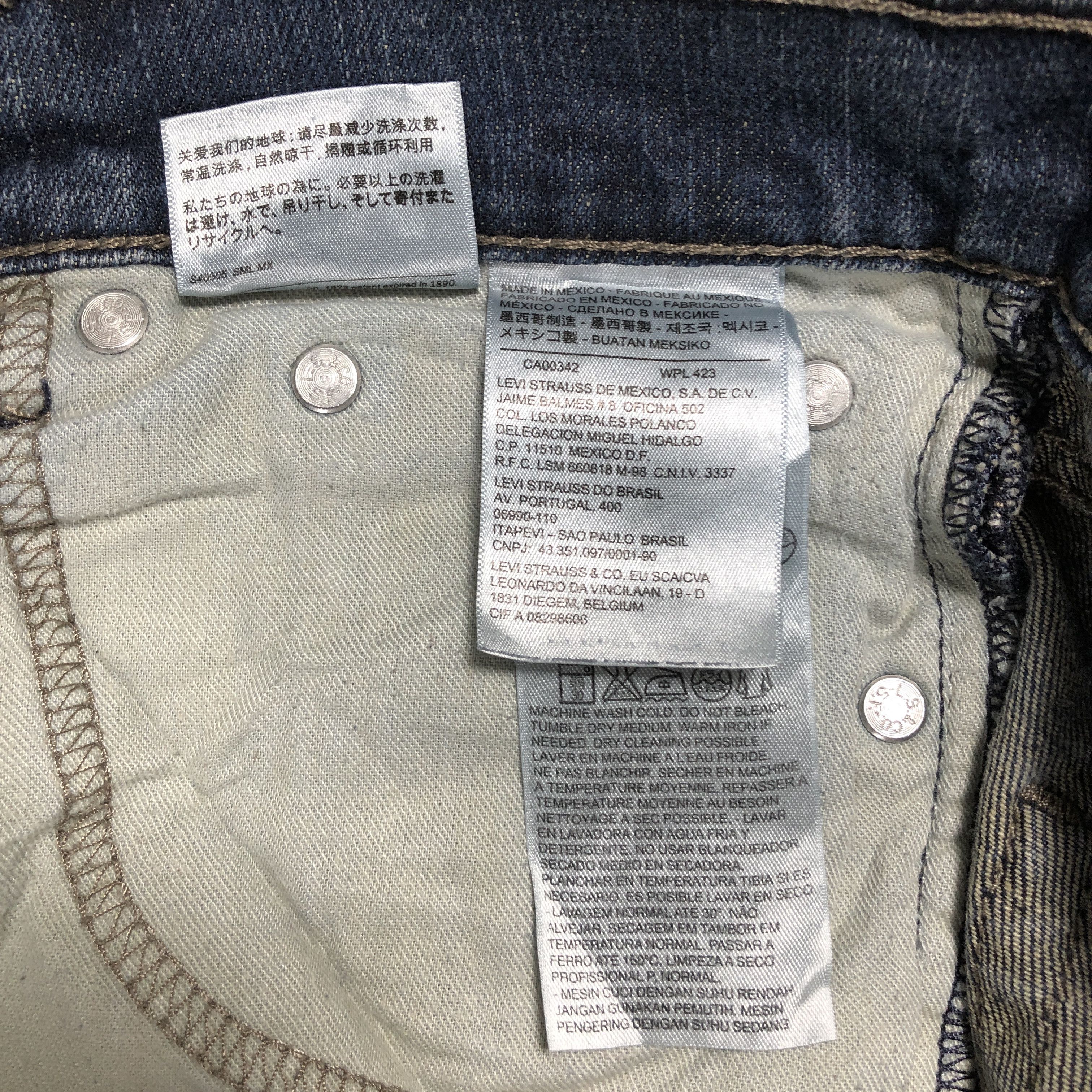 Levi's Vintage Levis 511 Jeans Faded Blue Size US 31 - 12 Thumbnail