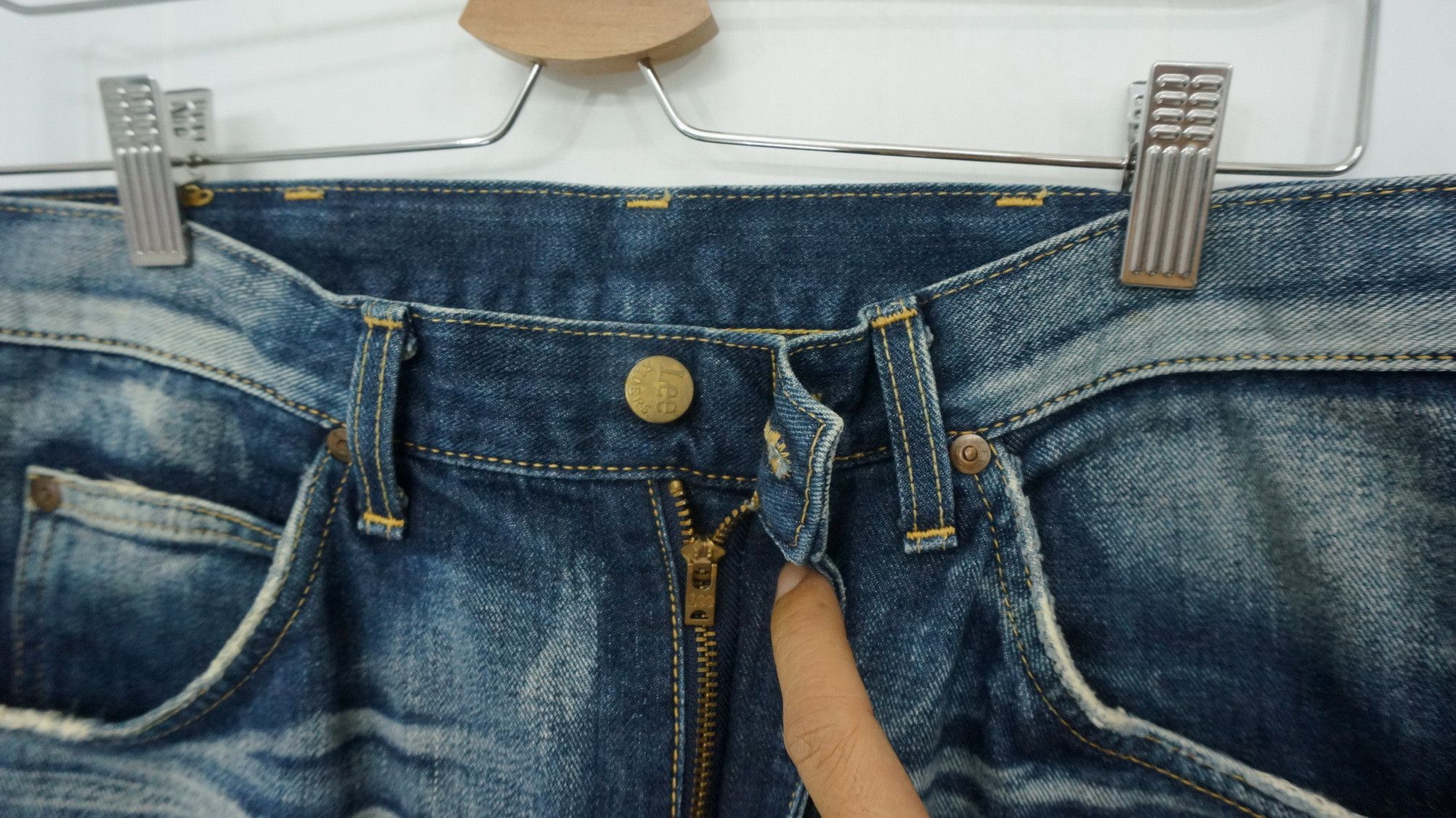Lee RareVtg! Flared Lee Riders BootCut Worn Denim Made in Japan Size US 32 / EU 48 - 12 Thumbnail