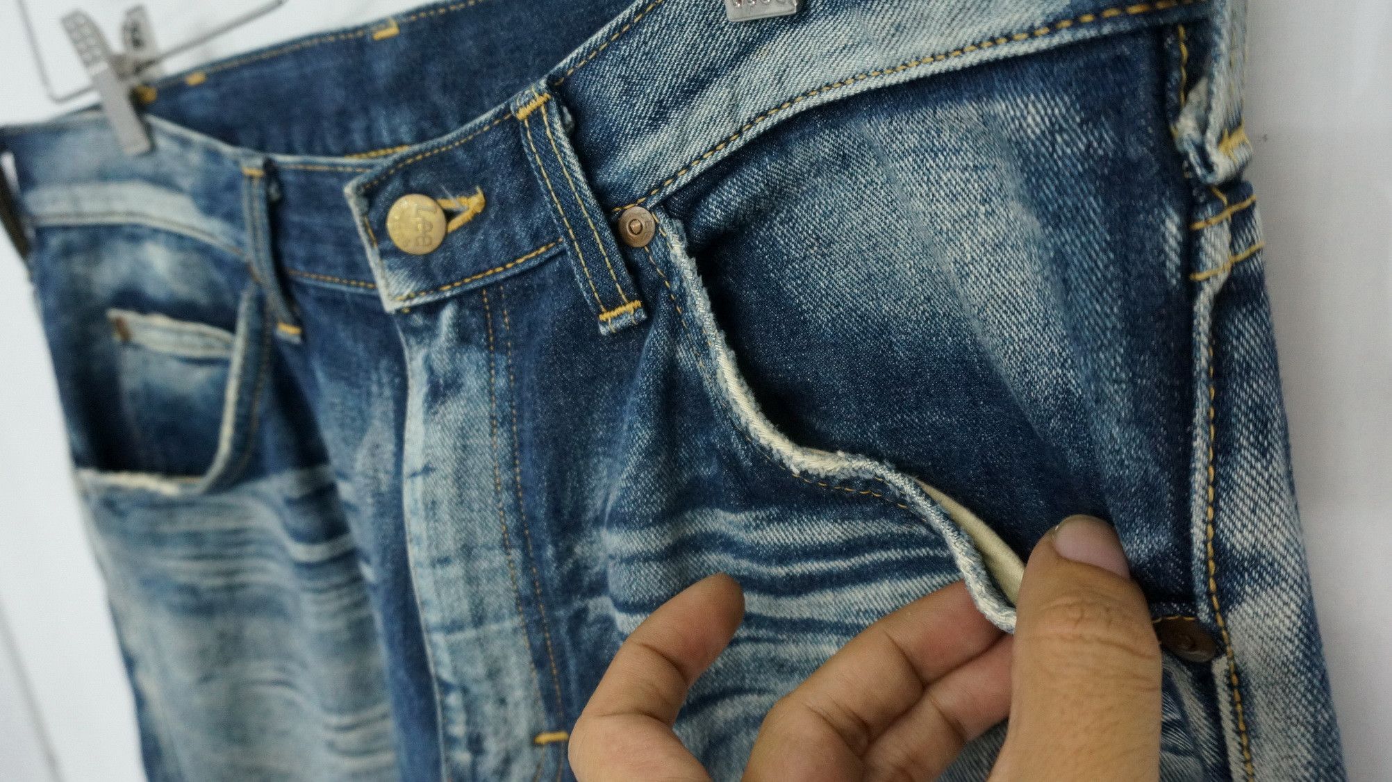 Lee RareVtg! Flared Lee Riders BootCut Worn Denim Made in Japan Size US 32 / EU 48 - 11 Thumbnail