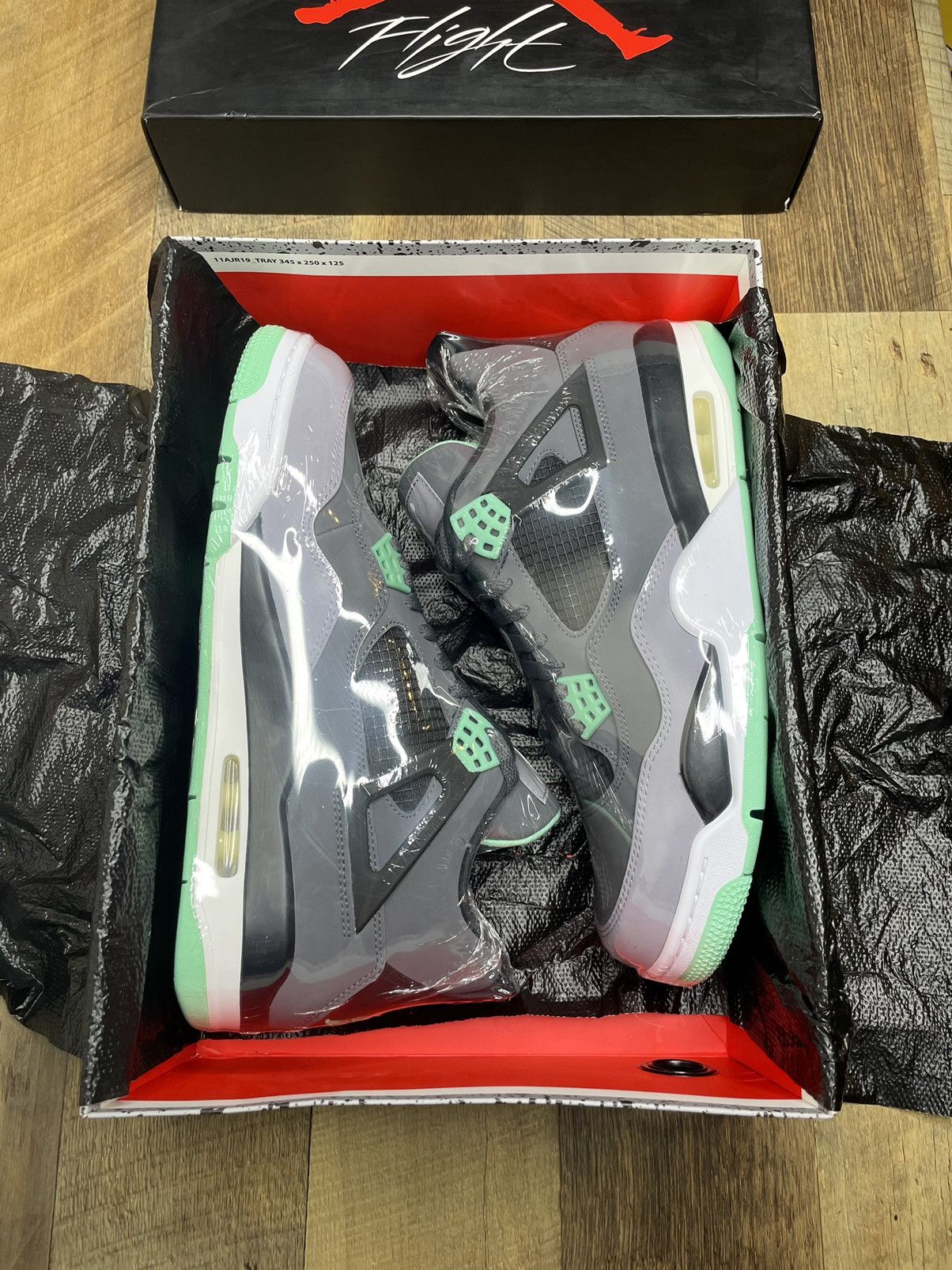 Jordan Brand Air Jordan 4 Retro Green Glow 2013 Size US 11.5 / EU 44-45 - 7 Thumbnail