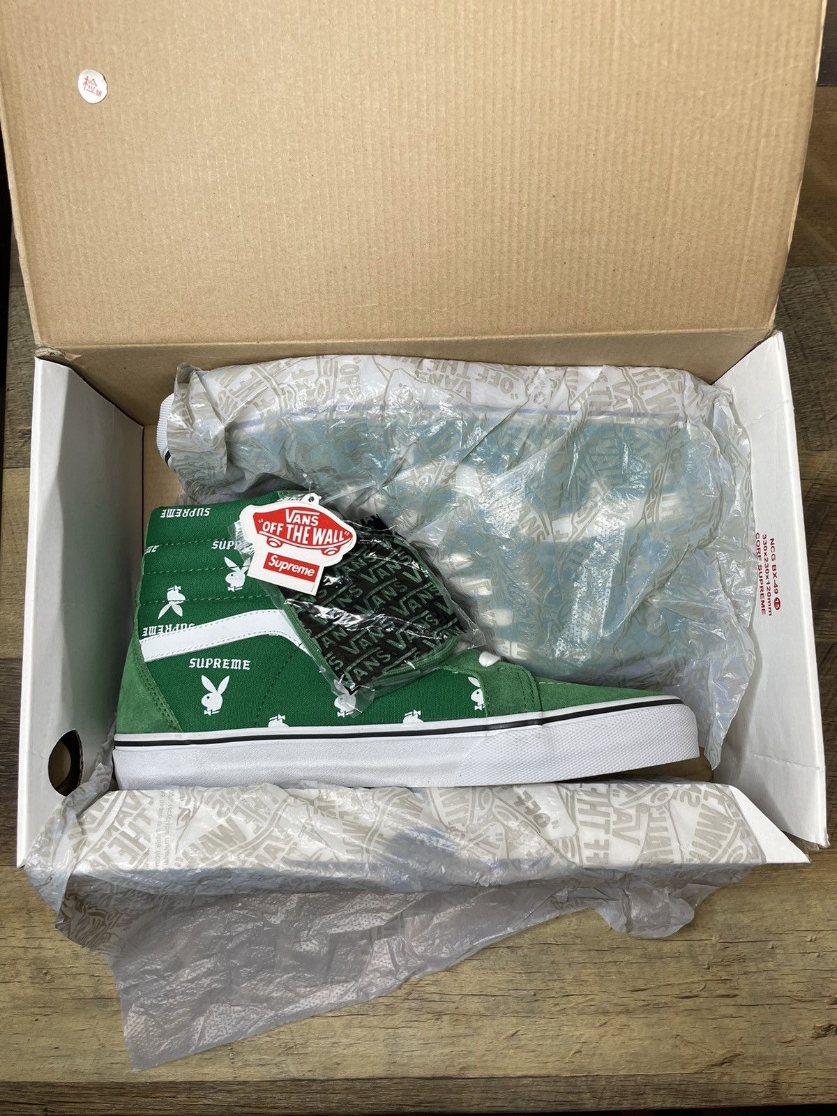Playboy × Supreme × Vans Supreme Playboy Vans Sk8 hi skate high 2014 Size US 9.5 / EU 42-43 - 2 Thumbnail