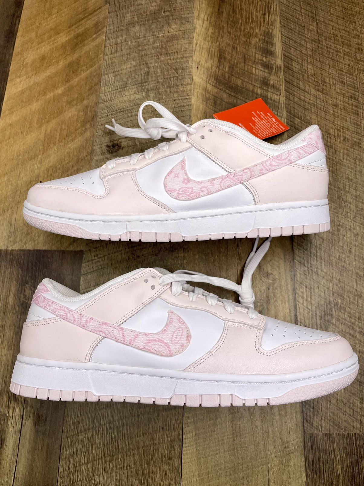 Nike Nike Dunk Low retro og pink paisley wmns Size US 9.5 / EU 42-43 - 1 Thumbnail