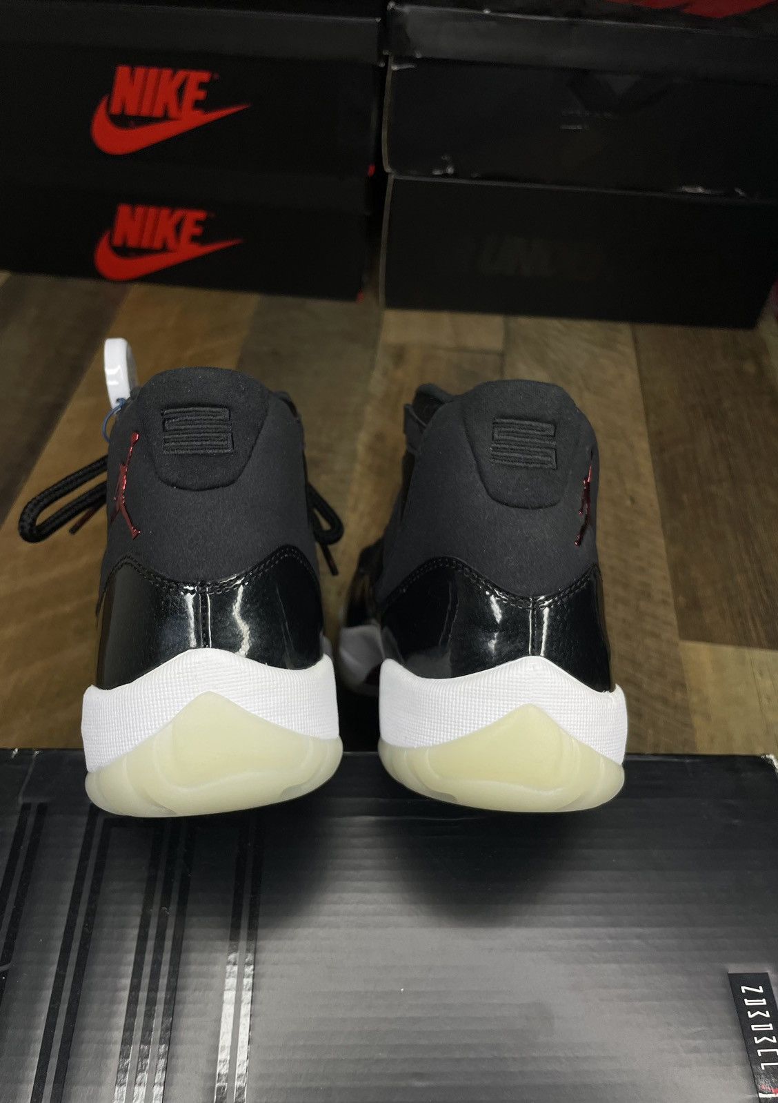 Jordan Brand Air Jordan 11 Retro 72-10 2015 Size US 10 / EU 43 - 5 Thumbnail