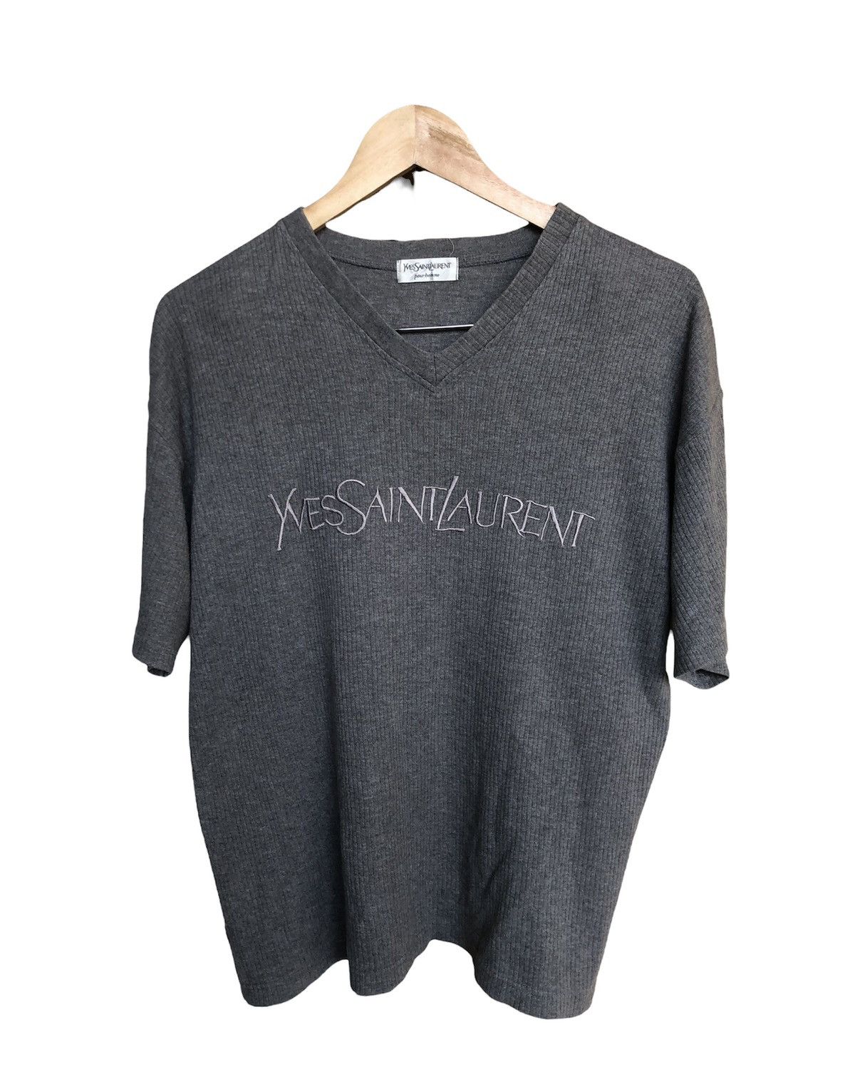 Yves Saint Laurent Yves Saint Laurent Embroidery Logo Minimalist V Neck T-Shirt Size L / US 10 / IT 46 - 1 Thumbnail