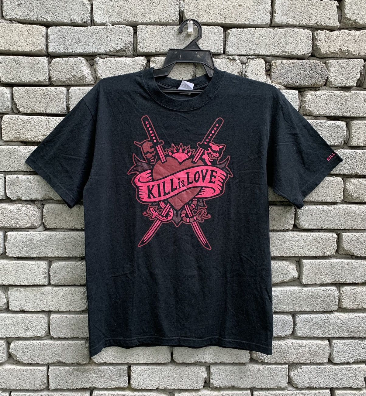 Vintage KILL BILL vol 2.. KILL is LOVE Movie Tshirt Size US M / EU 48-50 / 2 - 3 Thumbnail