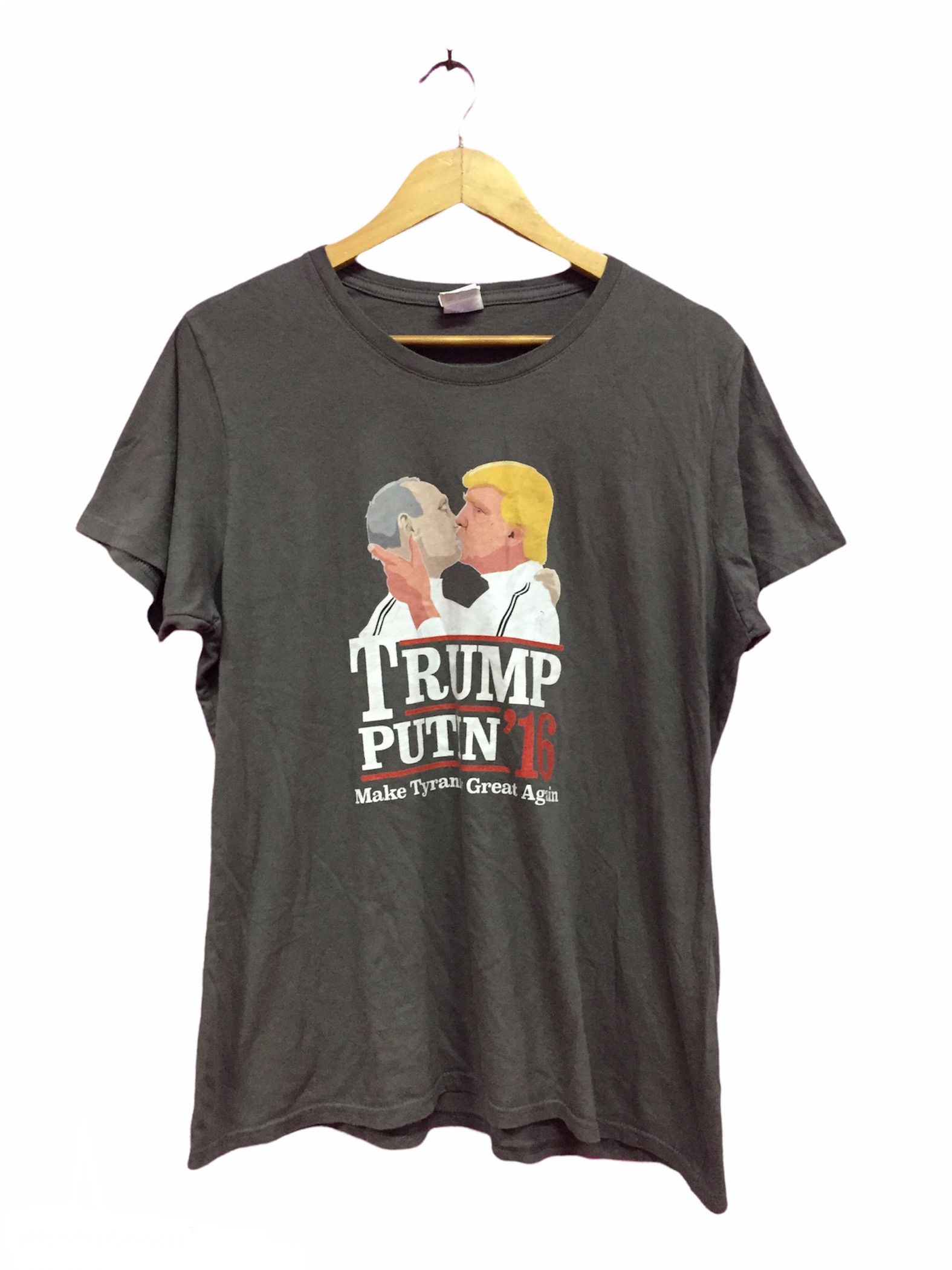 Donald Trump Vladimir Putin And Donald Trump T-Shirts Size XL Size US XL / EU 56 / 4 - 1 Thumbnail