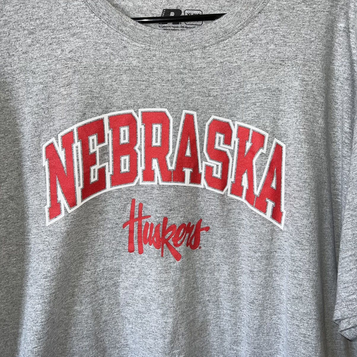 Russell Athletic Sz XL Nebraska Huskers Russell Athletic T Shirt Size US XL / EU 56 / 4 - 2 Thumbnail