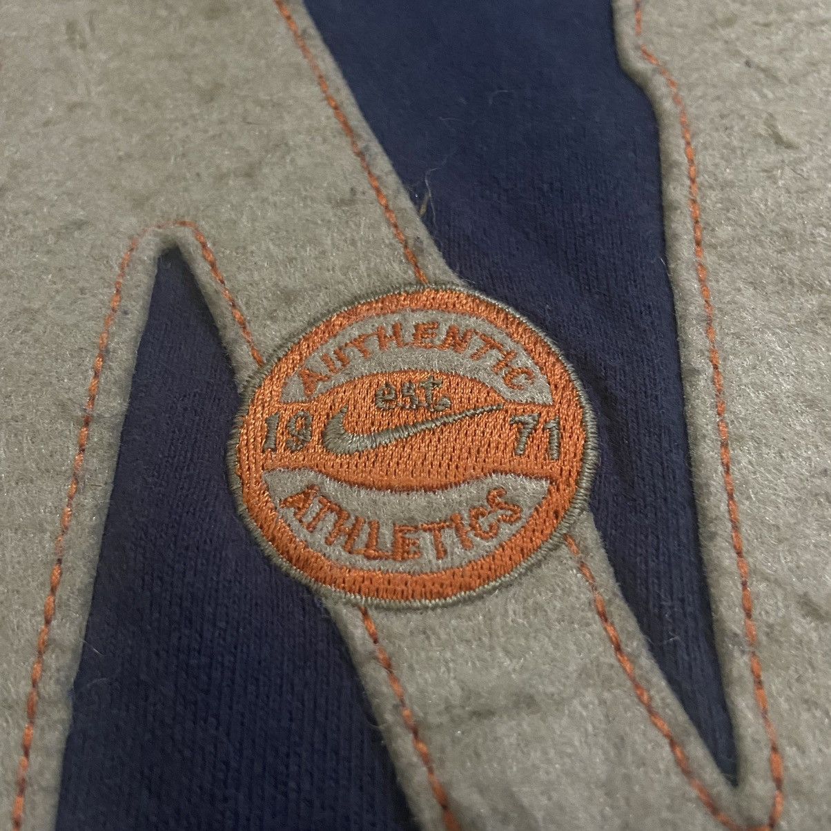 Nike Vintage nike athletics sweatshirt big logo Size US M / EU 48-50 / 2 - 3 Thumbnail
