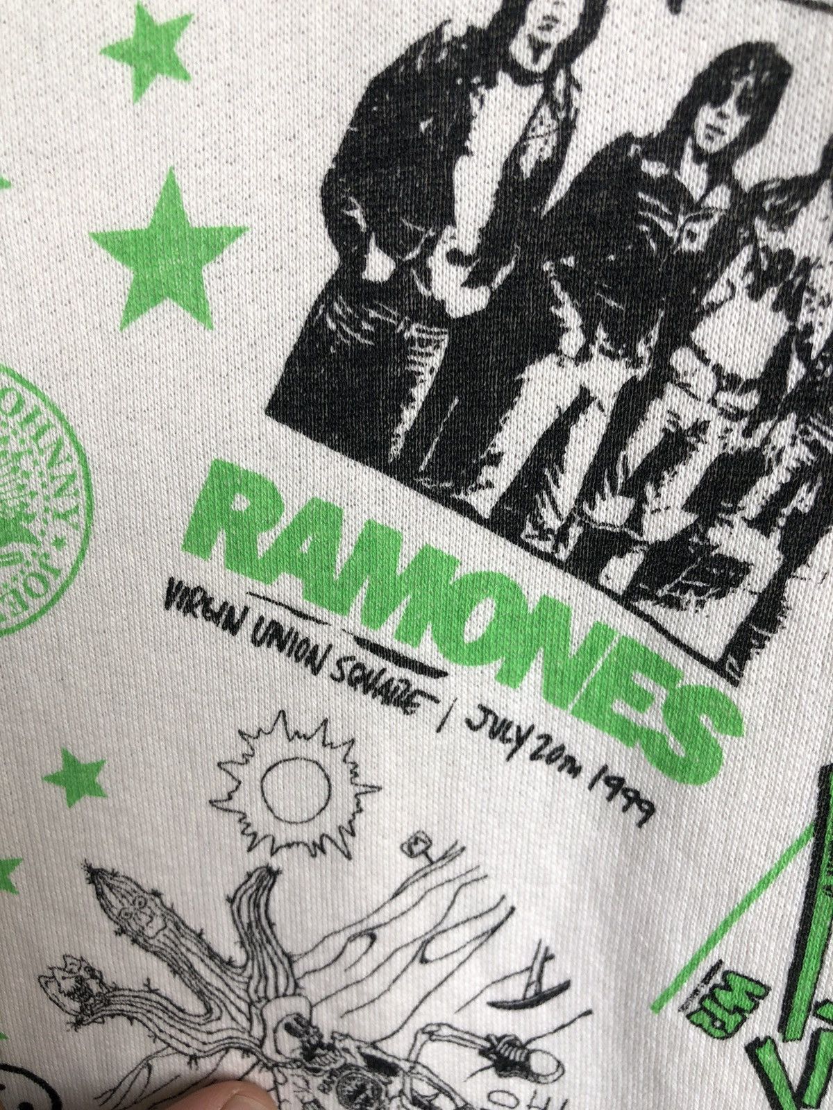 Hysteric Glamour Vintage 90s Hysteric Glamour x Ramones Over Graphic Sweater Size XS / US 0-2 / IT 36-38 - 5 Thumbnail