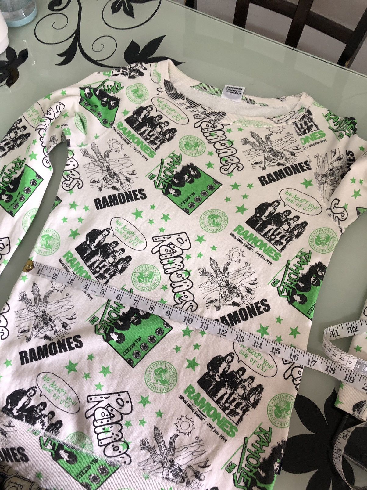 Hysteric Glamour Vintage 90s Hysteric Glamour x Ramones Over Graphic Sweater Size XS / US 0-2 / IT 36-38 - 22 Thumbnail