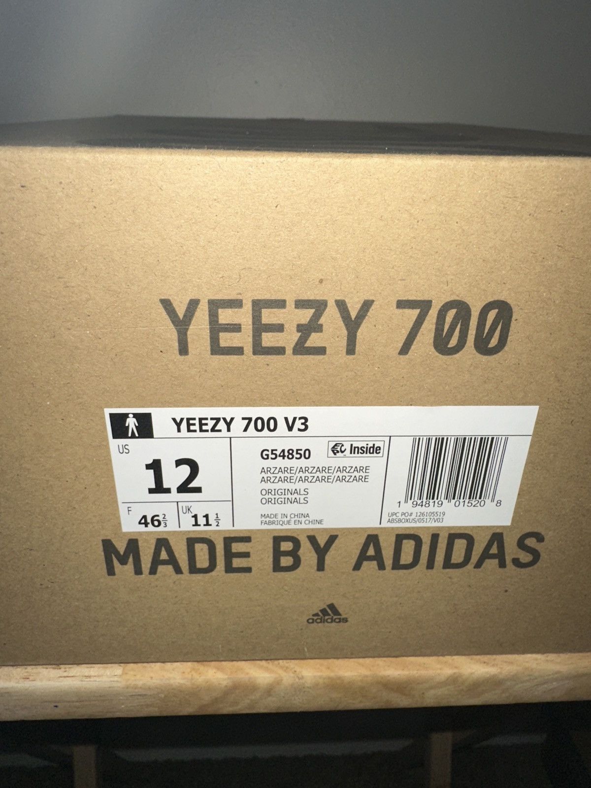Adidas Yeezy 700 v3 Azareth Size US 12 / EU 45 - 6 Thumbnail