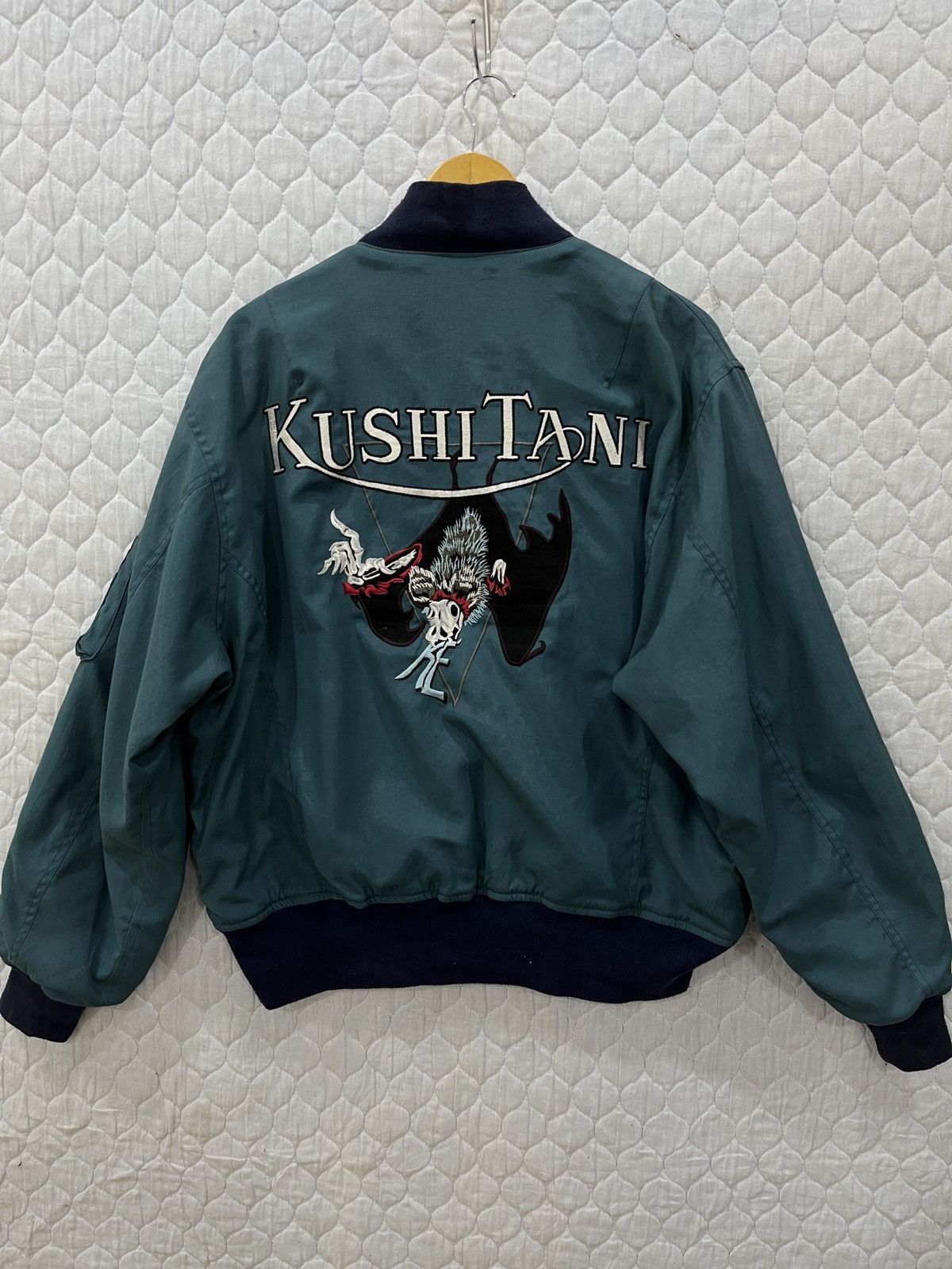 Kadoya (Ww). KUSHITANI RACING RIVERSIBLE BIG LOGO JACKET Size US L / EU 52-54 / 3 - 1 Thumbnail