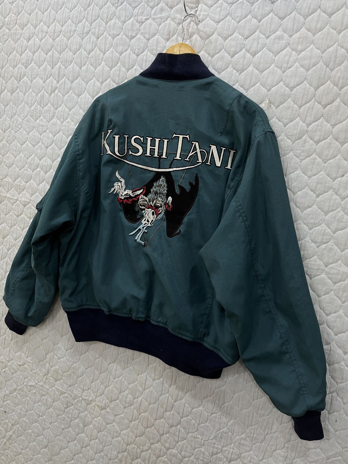 Kadoya (Ww). KUSHITANI RACING RIVERSIBLE BIG LOGO JACKET Size US L / EU 52-54 / 3 - 8 Thumbnail