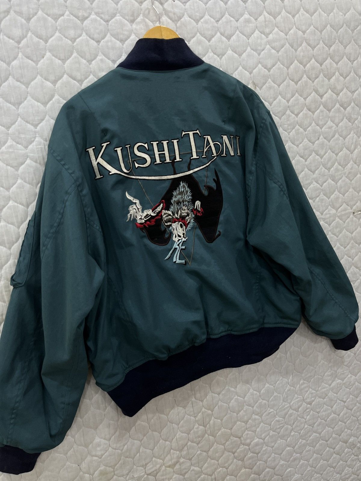 Kadoya (Ww). KUSHITANI RACING RIVERSIBLE BIG LOGO JACKET Size US L / EU 52-54 / 3 - 10 Thumbnail
