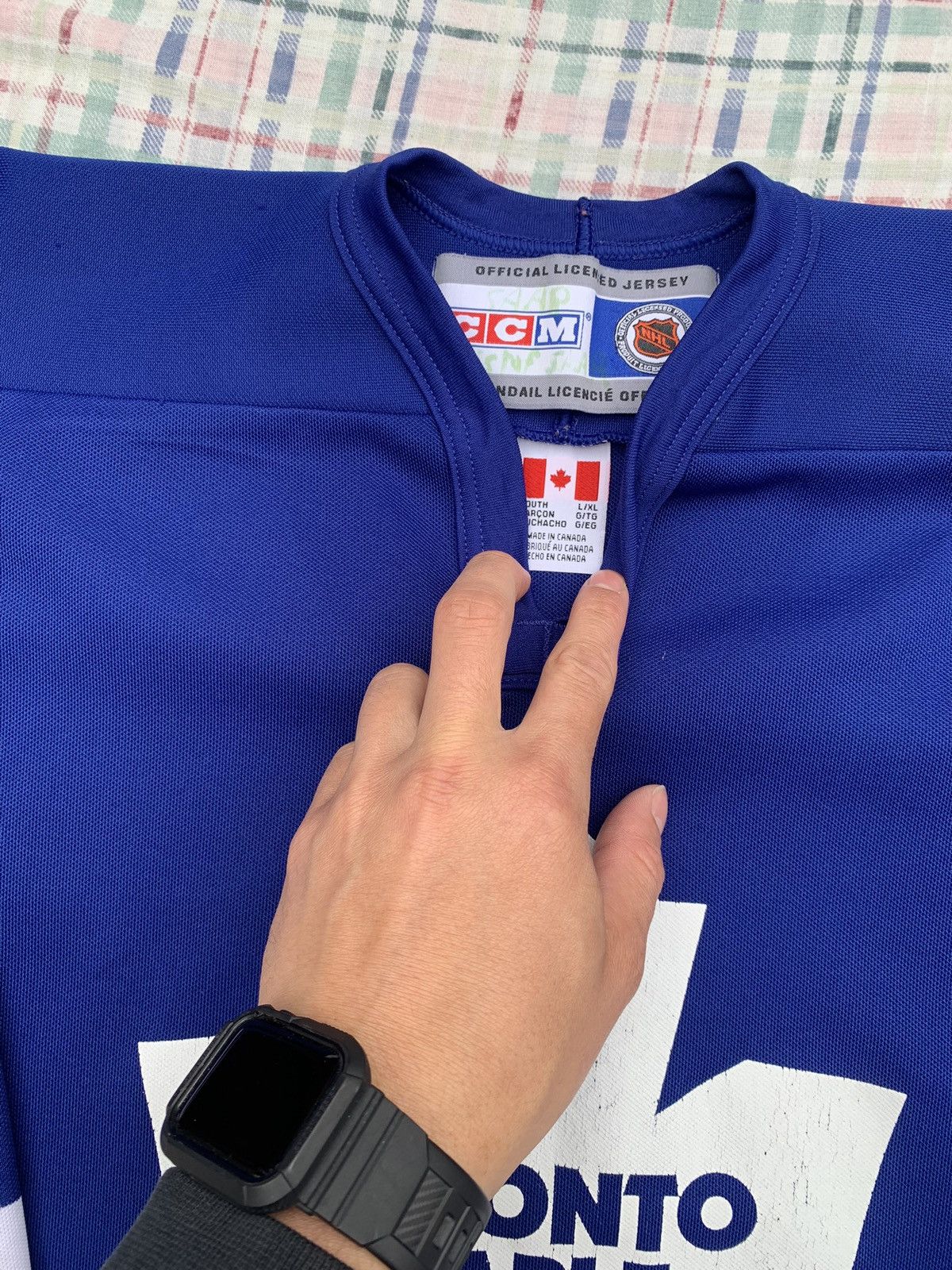Ccm × NHL × Vintage Vintage CCM Toronto Maple Leafs NHL Jersey Size US XS / EU 42 / 0 - 2 Thumbnail