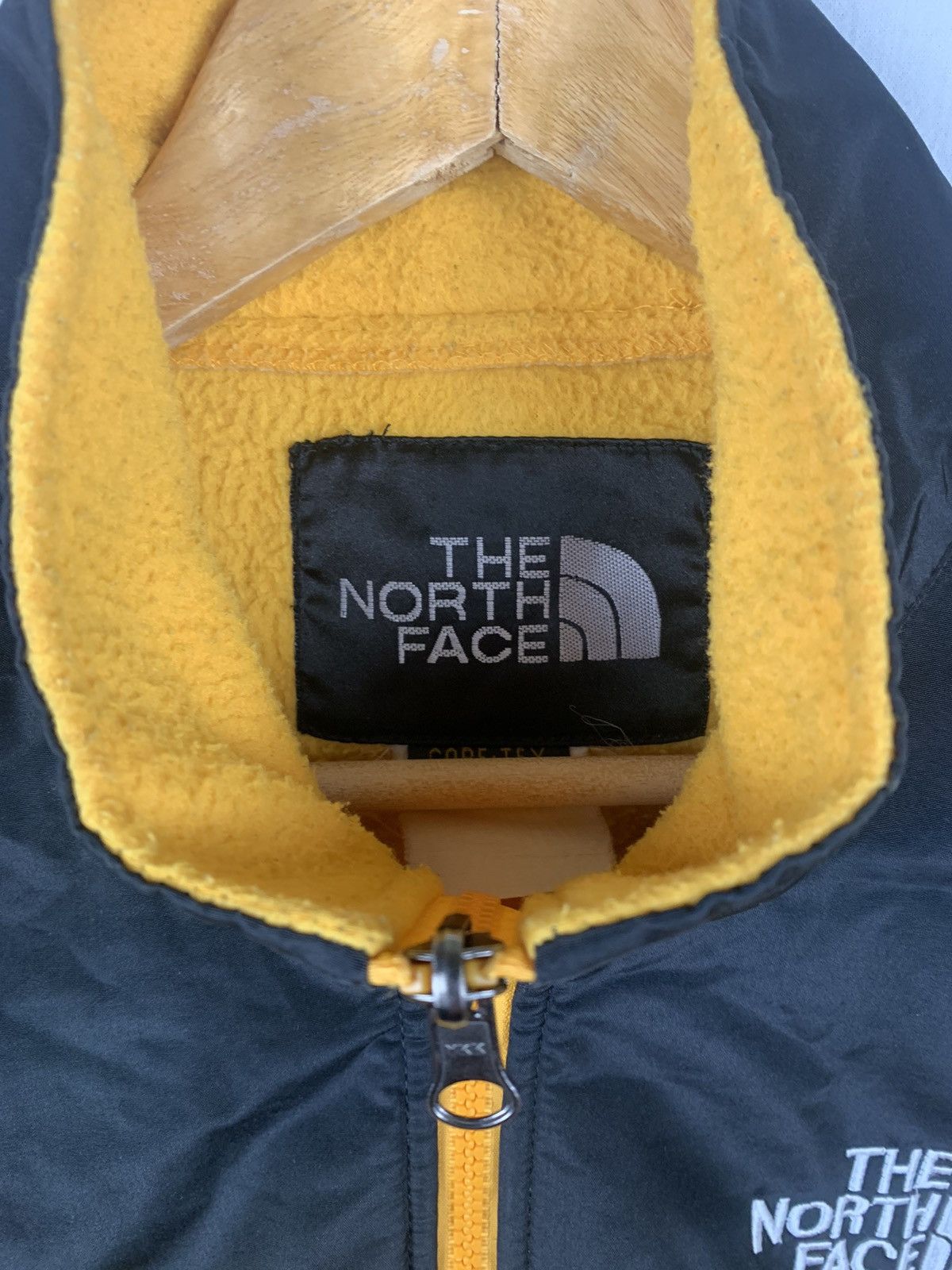 The North Face × Vintage Vintage The North Face Yellow Fleece Jacket Size US L / EU 52-54 / 3 - 3 Thumbnail
