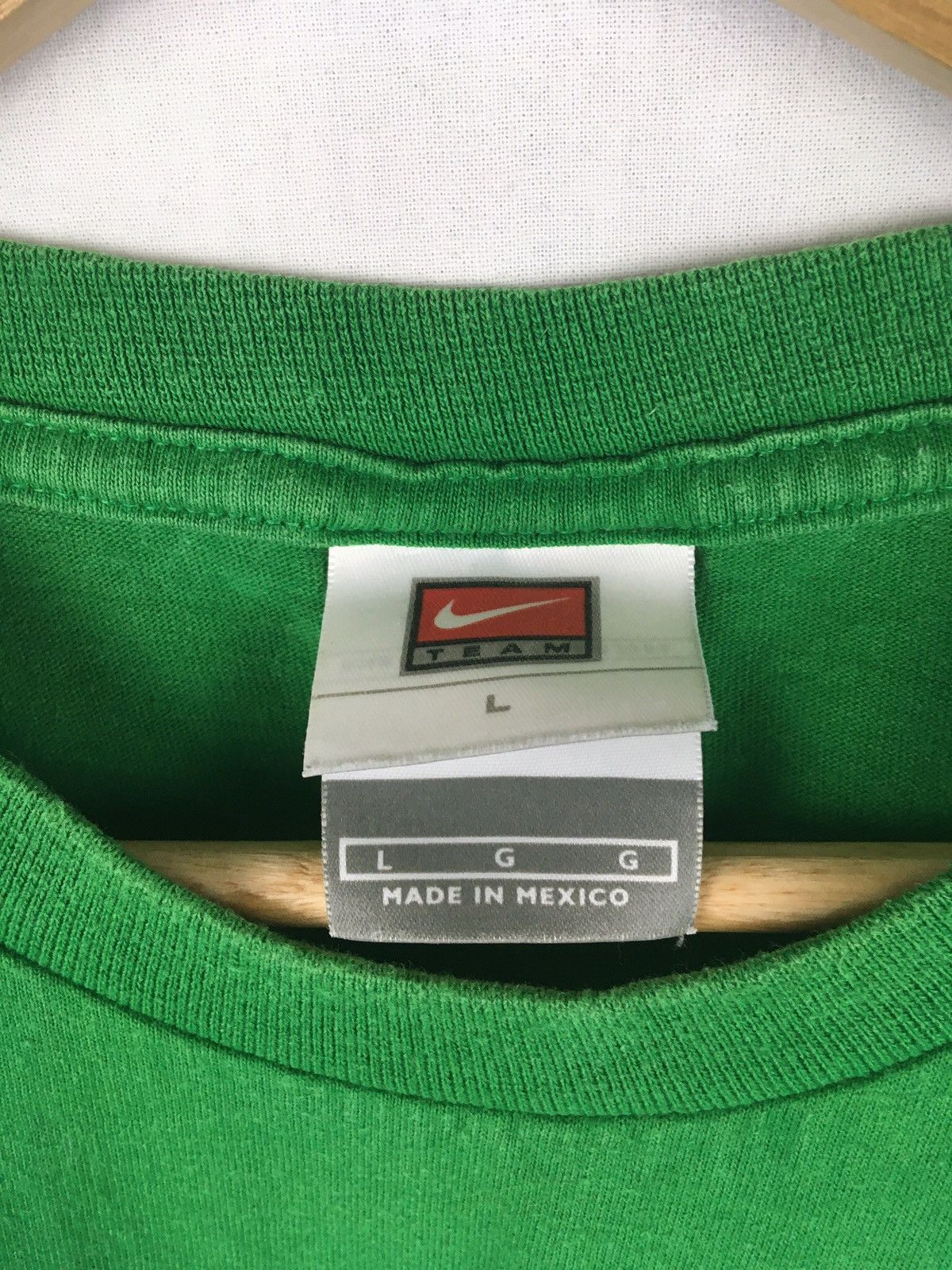 Nike × Vintage Vintage Nike Oregon Central Logo t-shirt Size US L / EU 52-54 / 3 - 5 Thumbnail