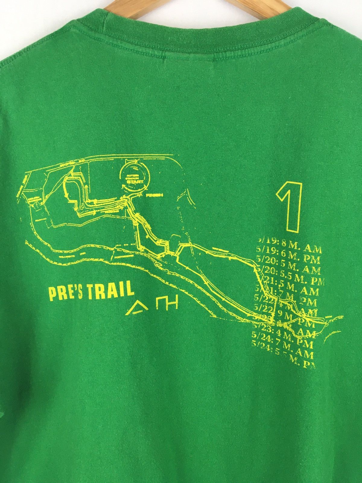 Nike × Vintage Vintage Nike Oregon Central Logo t-shirt Size US L / EU 52-54 / 3 - 4 Thumbnail