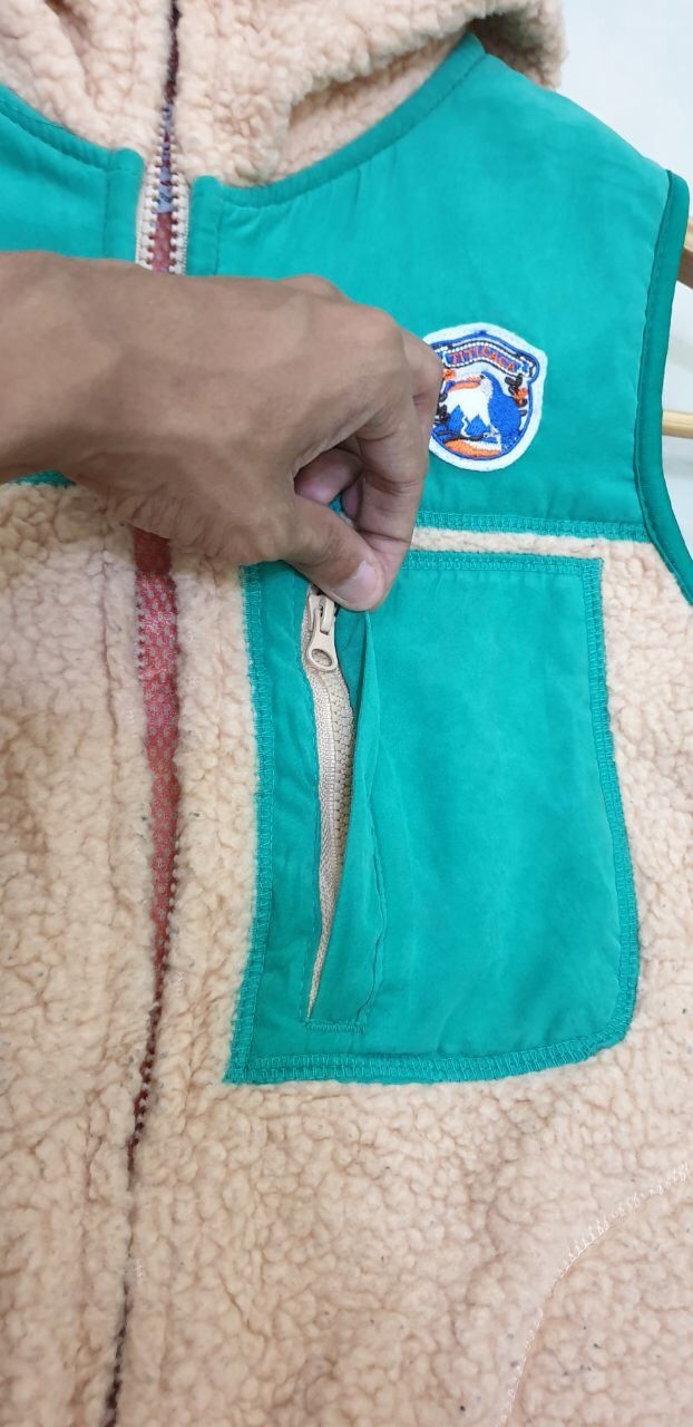 Japanese Brand Titicaca Fleece Vest Hoodies Size US M / EU 48-50 / 2 - 5 Thumbnail