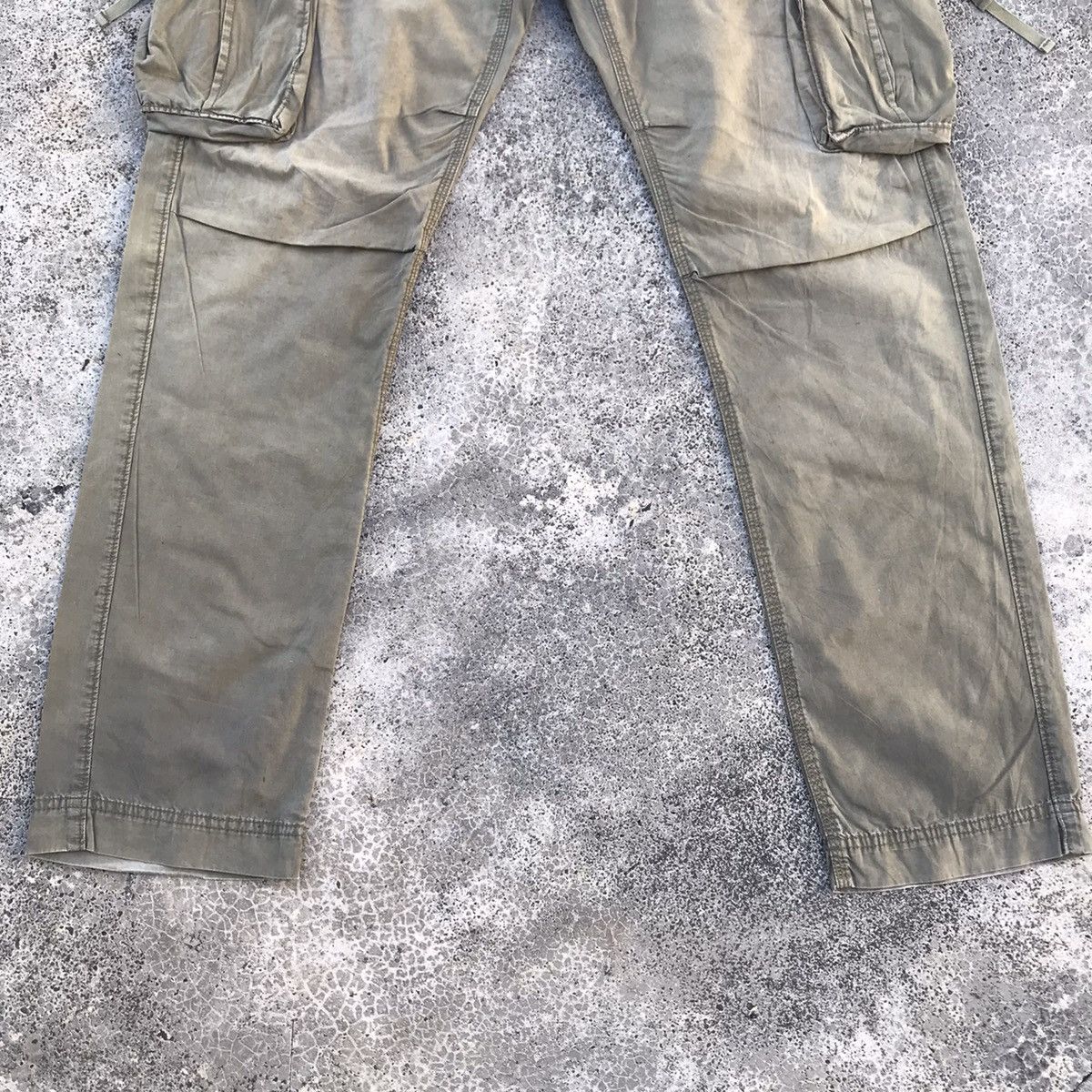 Japanese Brand Vintage Japanese Big Pocket Faded Tactical Cargo Pants Size US 32 / EU 48 - 3 Thumbnail