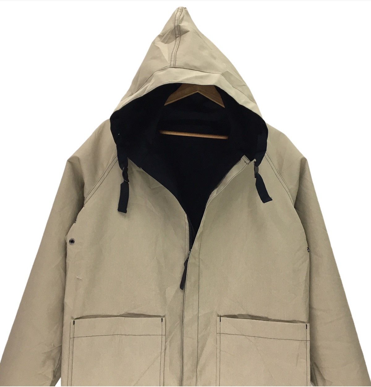 JW Anderson × Uniqlo Uniqlo X J.W Anderson Nice Design Reversible Rain Coat Size US M / EU 48-50 / 2 - 7 Thumbnail