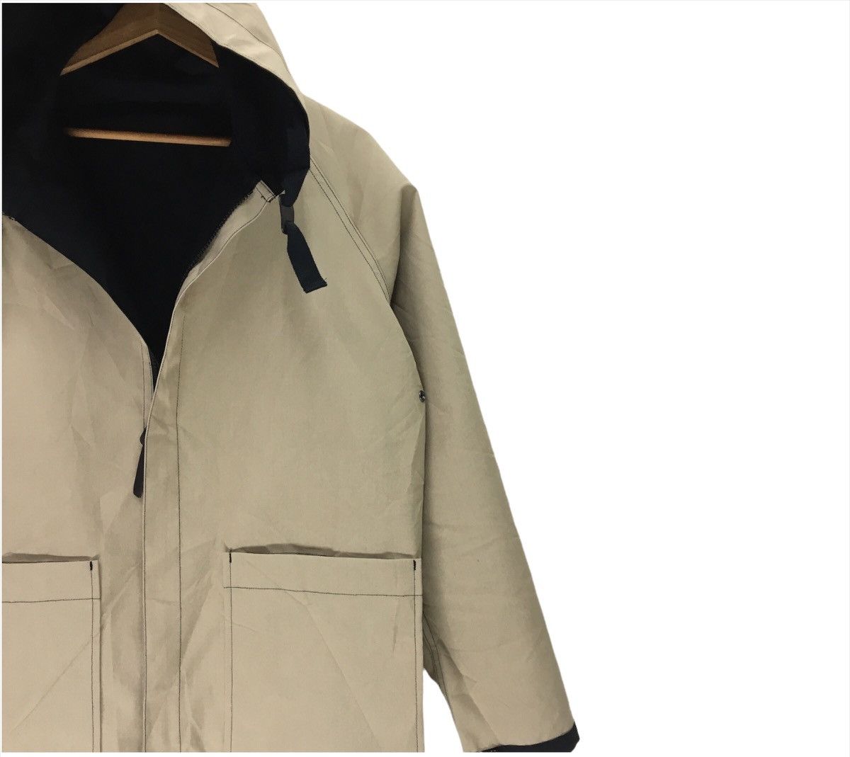 JW Anderson × Uniqlo Uniqlo X J.W Anderson Nice Design Reversible Rain Coat Size US M / EU 48-50 / 2 - 11 Thumbnail