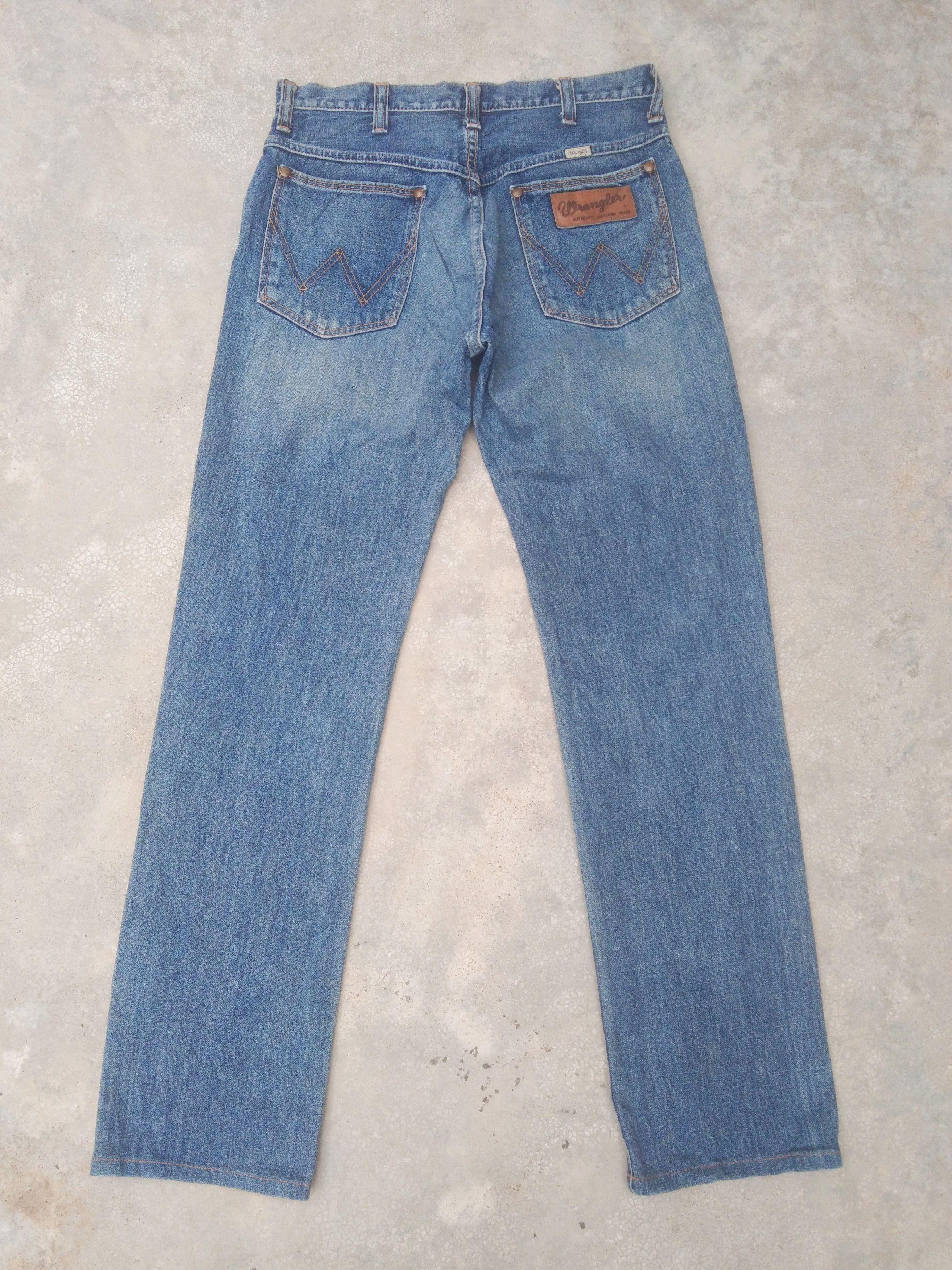 Japanese Brand Vintage Faded Blue Wrangler Jeans 30x30.5 Size US 30 / EU 46 - 1 Thumbnail