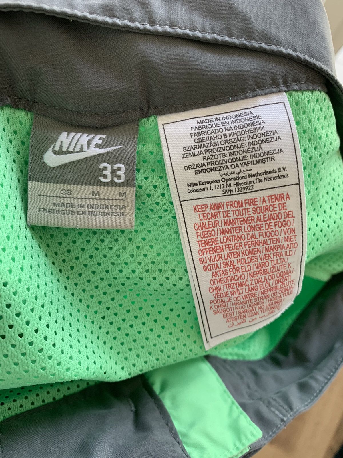 Nike Vintage Nike embroidered swoosh sport shorts Size US 33 - 5 Thumbnail