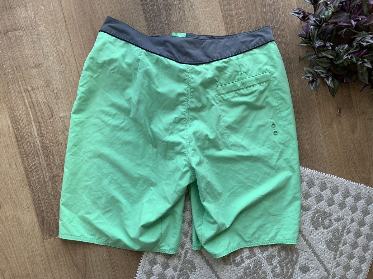 Nike Vintage Nike embroidered swoosh sport shorts Size US 33 - 4 Thumbnail