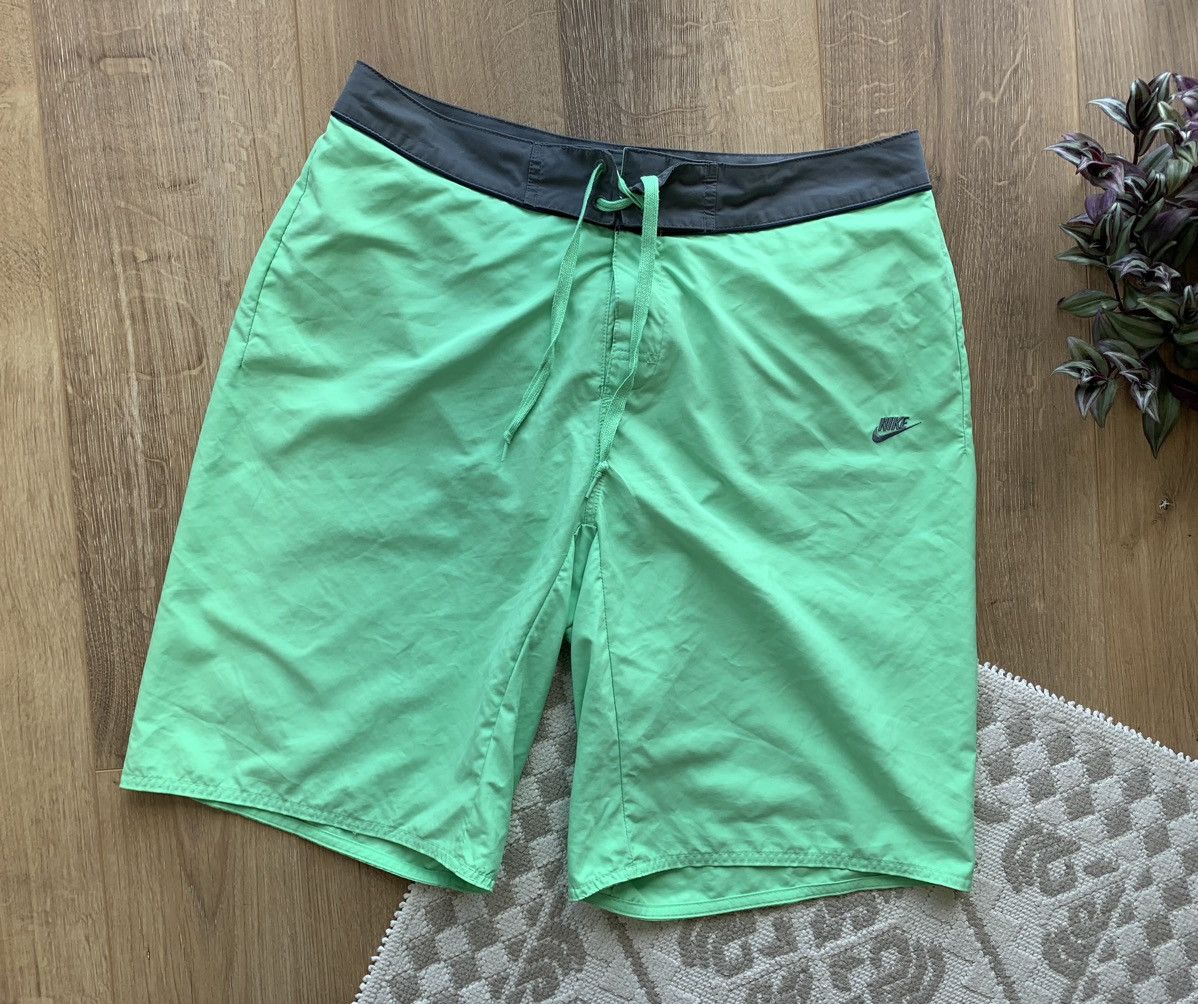 Nike Vintage Nike embroidered swoosh sport shorts Size US 33 - 2 Thumbnail