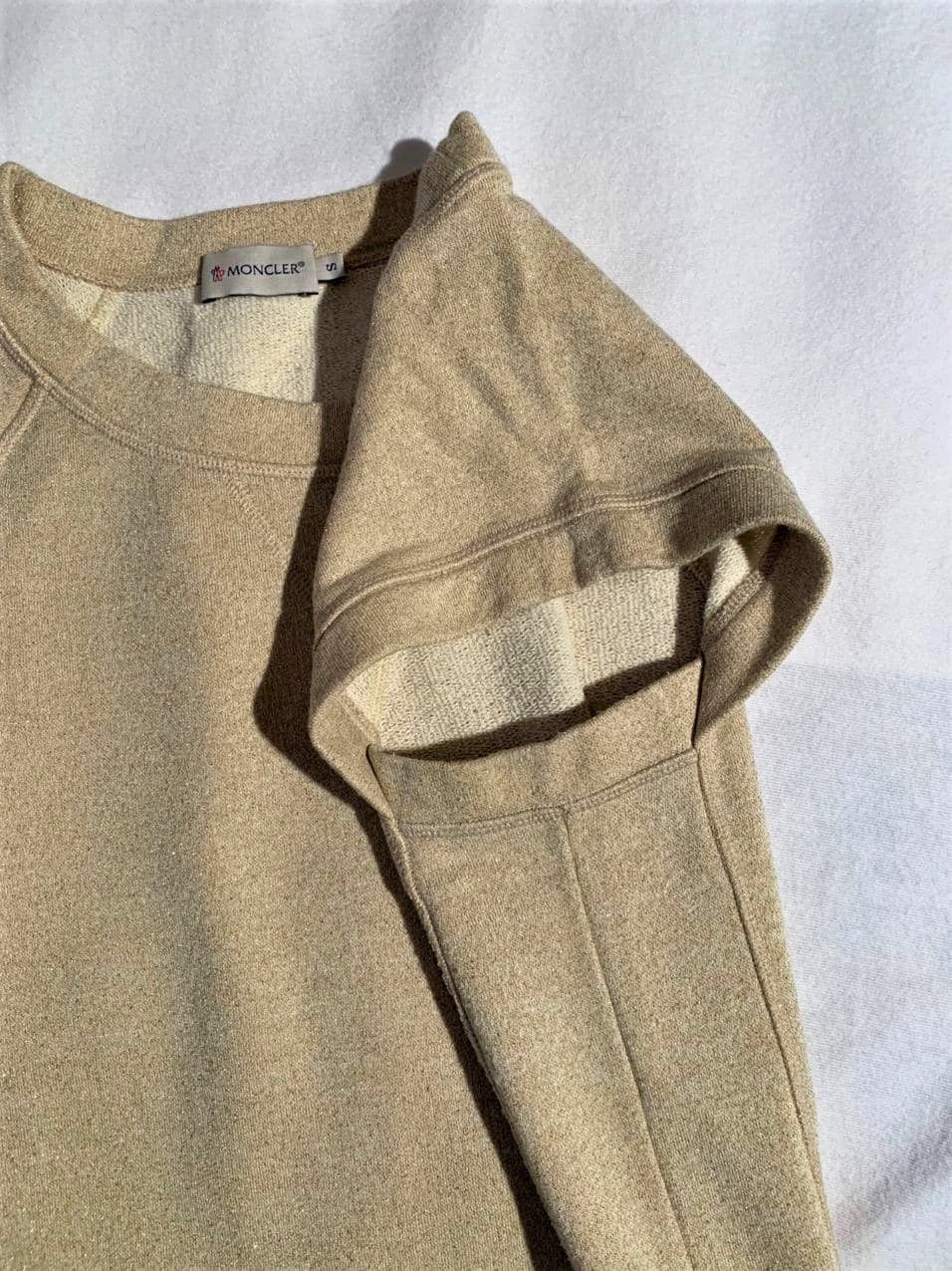 Moncler × Vintage Vintage Moncler Gold Sleeveless Sweater Maglia Girocollo Size US S / EU 44-46 / 1 - 2 Thumbnail